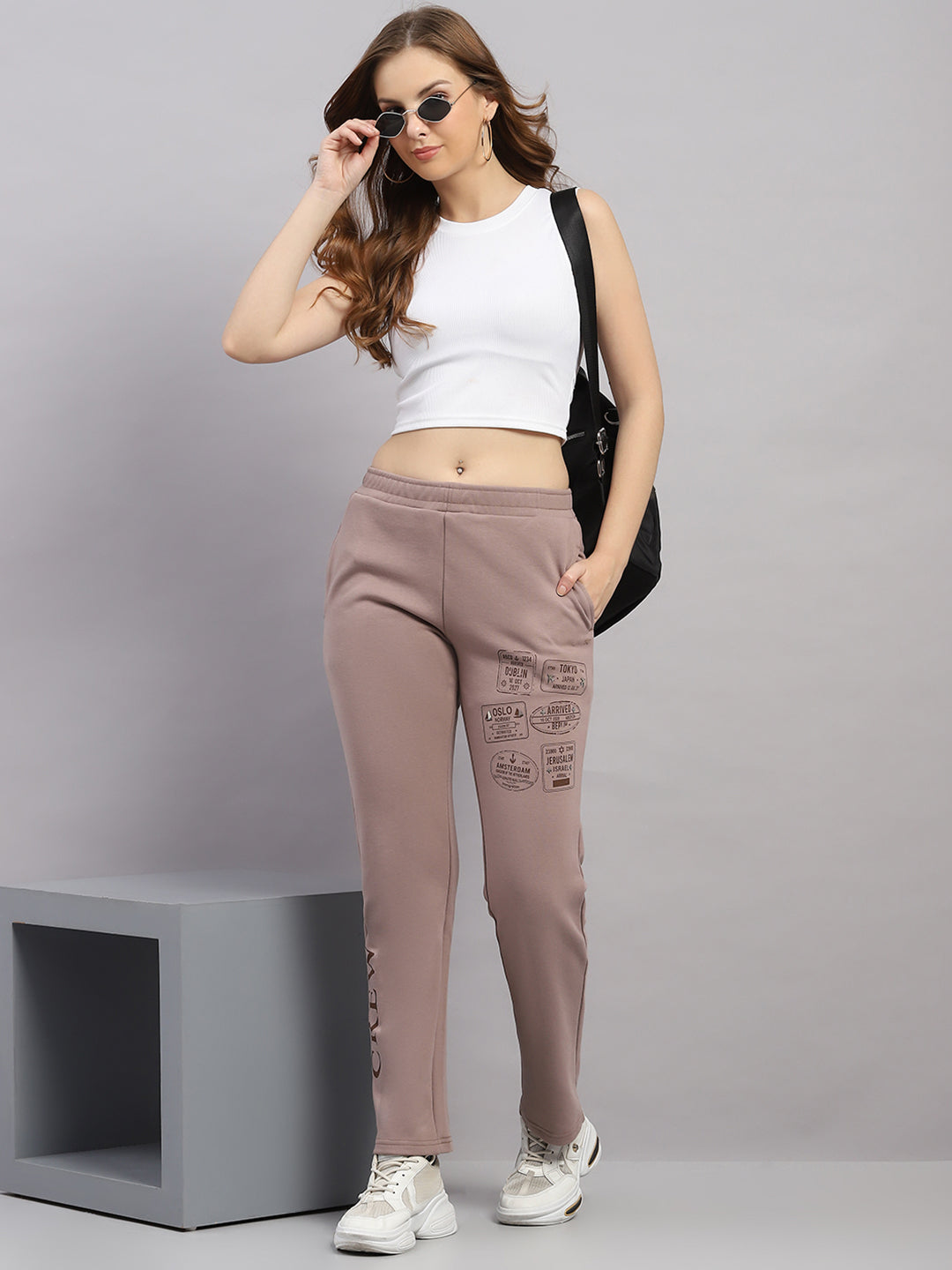 Women Mauve Printed Regular Fit Winter Lower