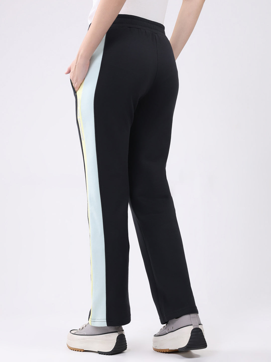 Women Navy Blue Printed Regular Fit Winter Lower