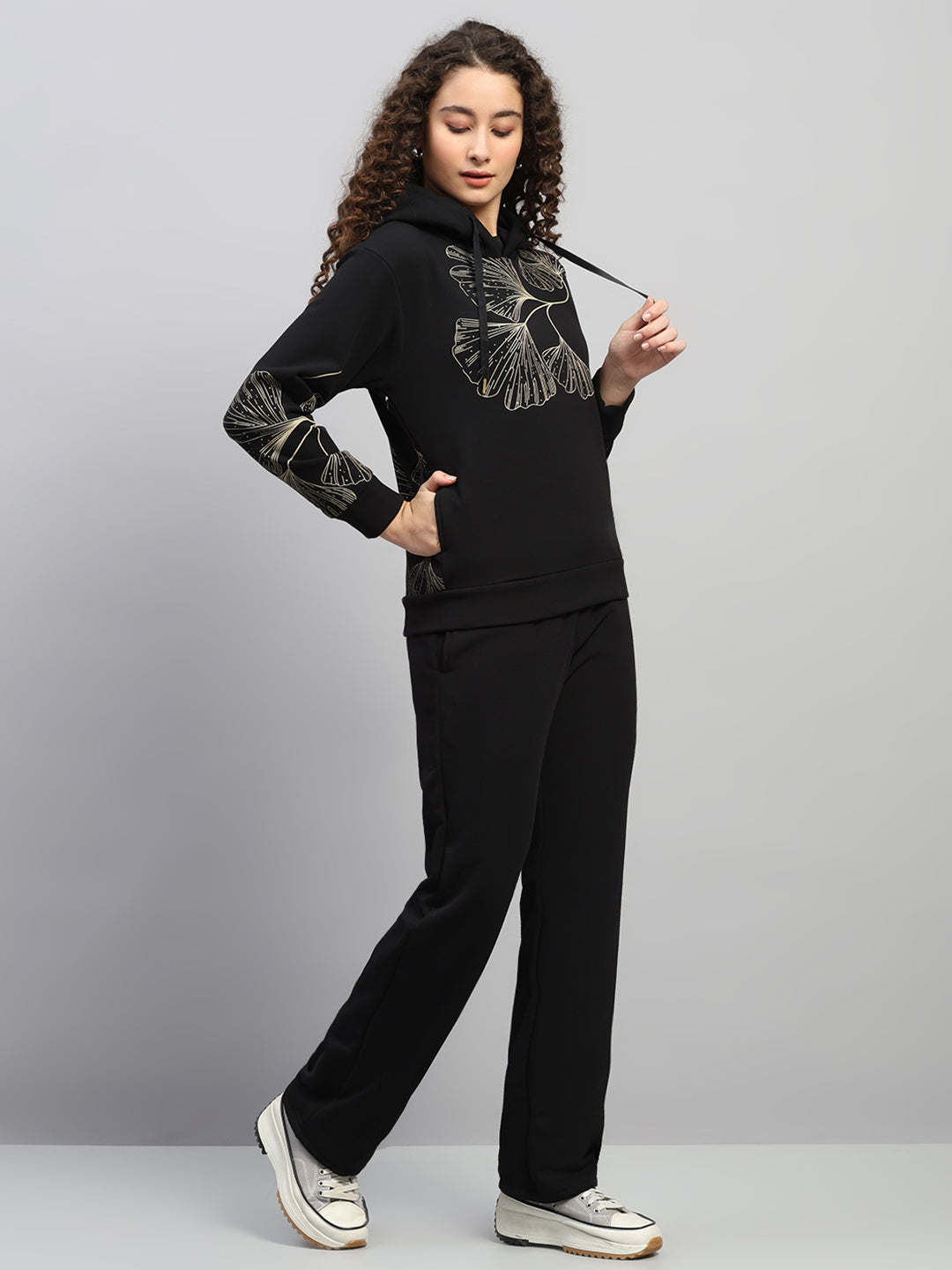 Women Black Printed Hooded Full Sleeve Winter Tracksuit