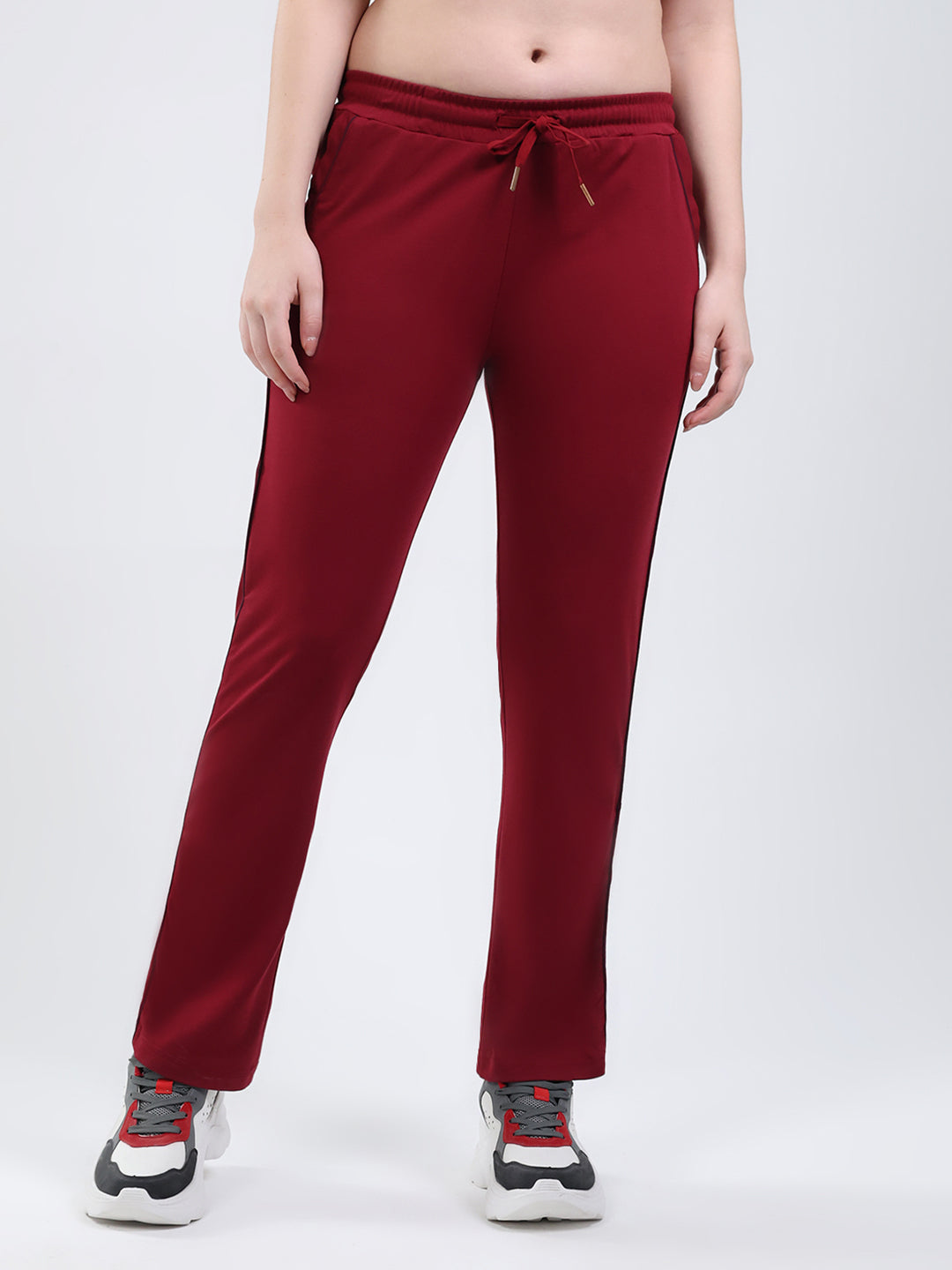 Women Maroon Solid Regular Fit Winter Lower