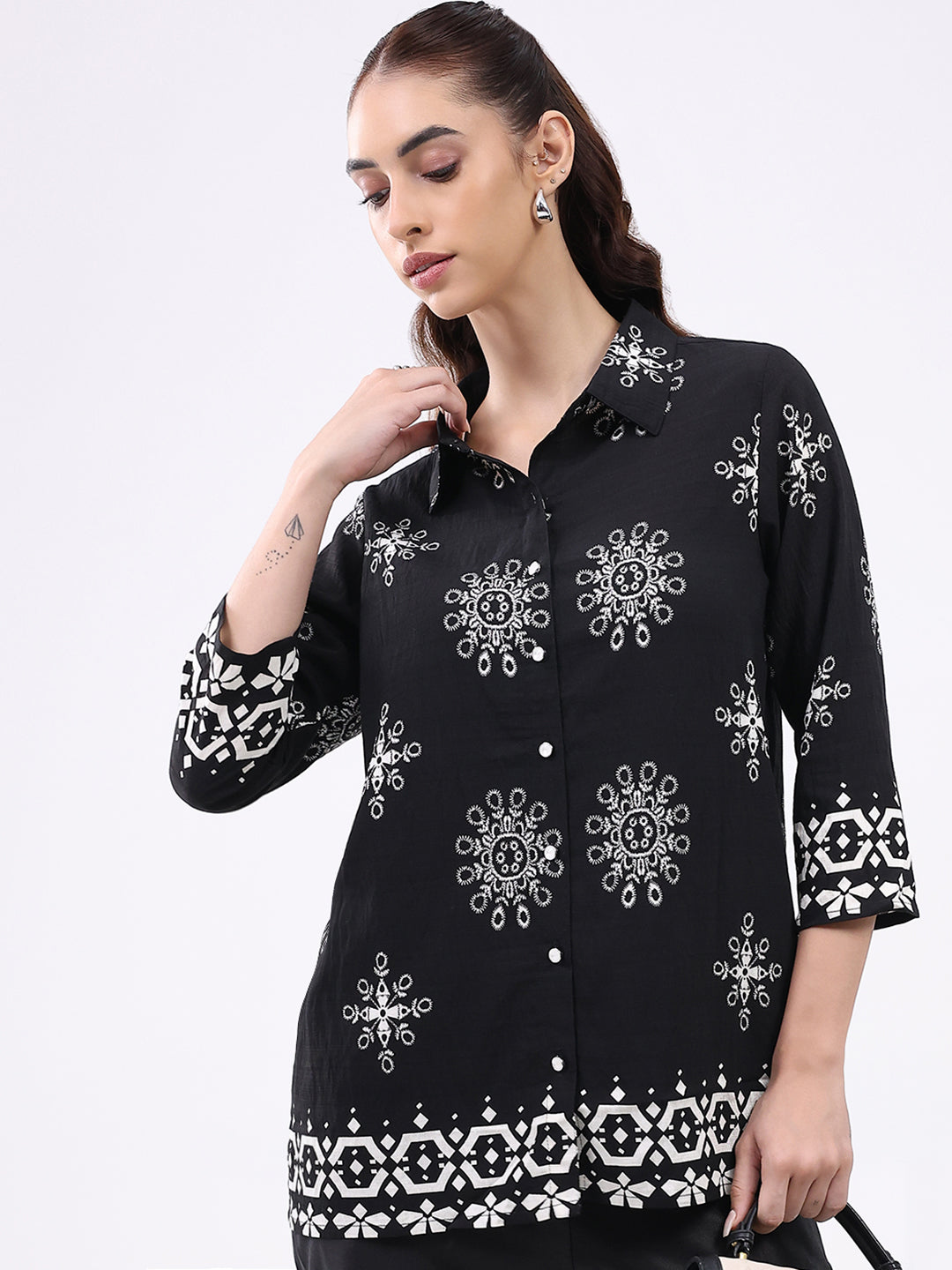 Women Black Printed Collar Neck Cords Set