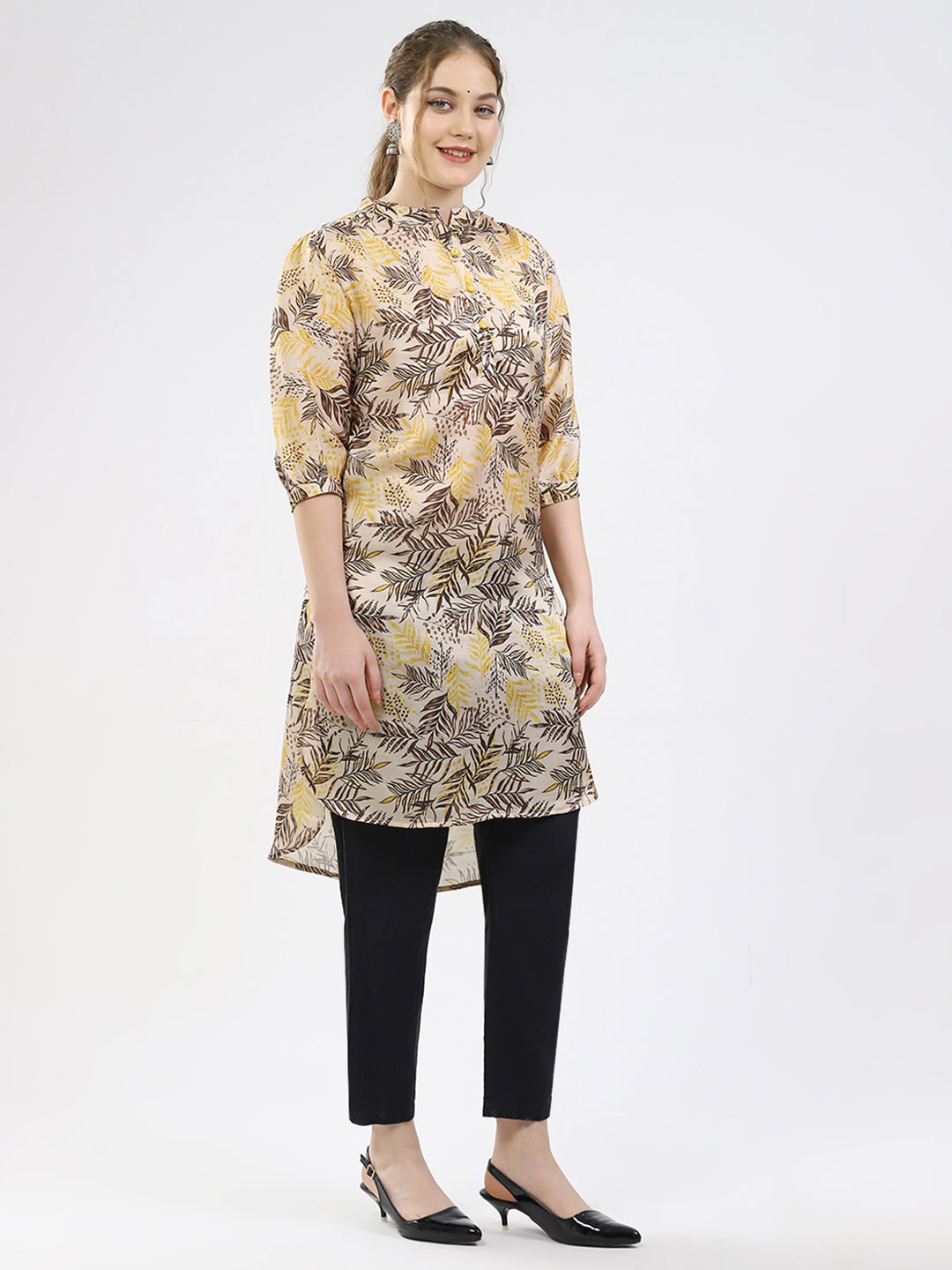 Women Beige Printed Round Neck 3/4th Sleeve Winter Kurti