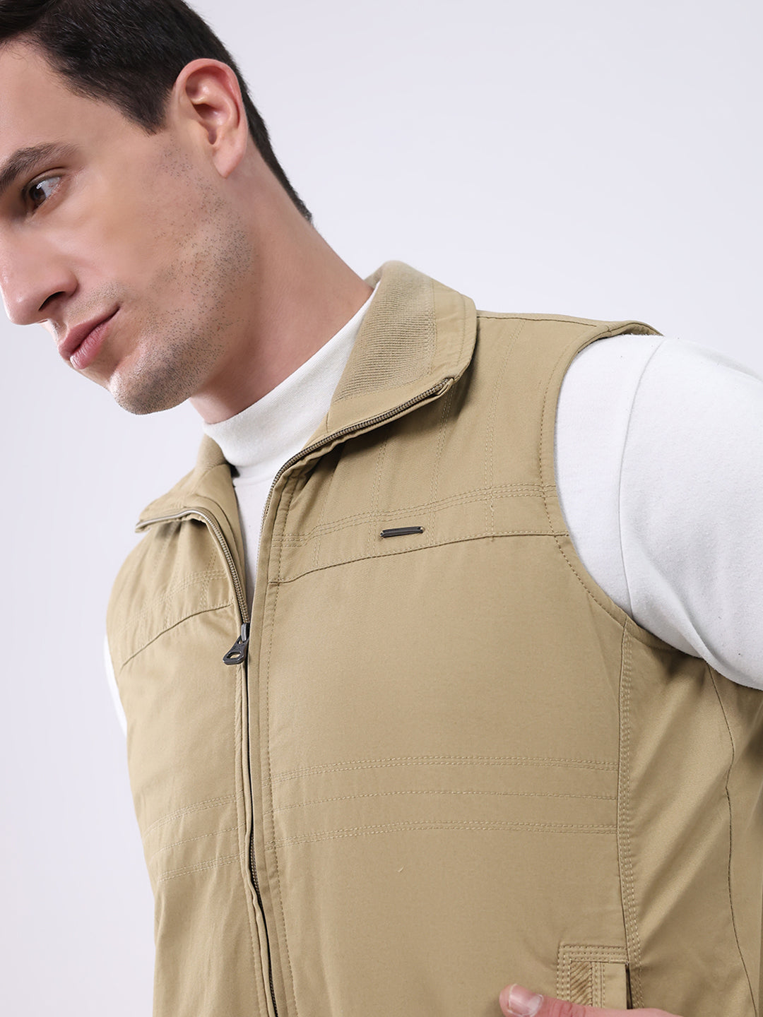 Men Khaki Solid Collar Sleeveless Jacket