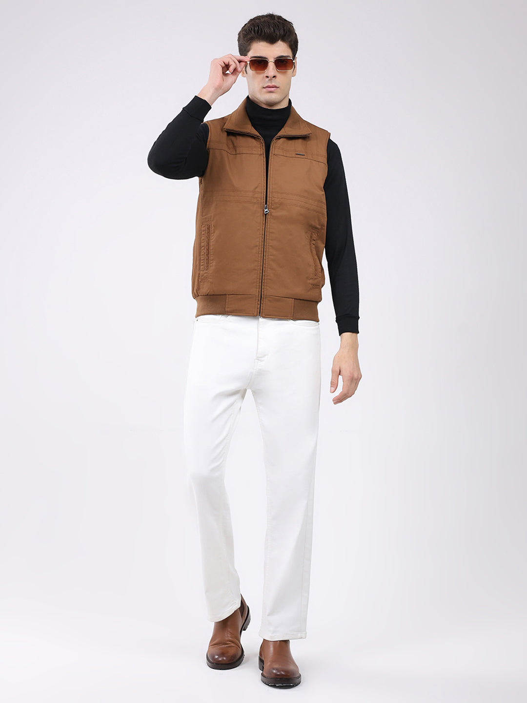 Men Brown Solid Collar Sleeveless Jacket