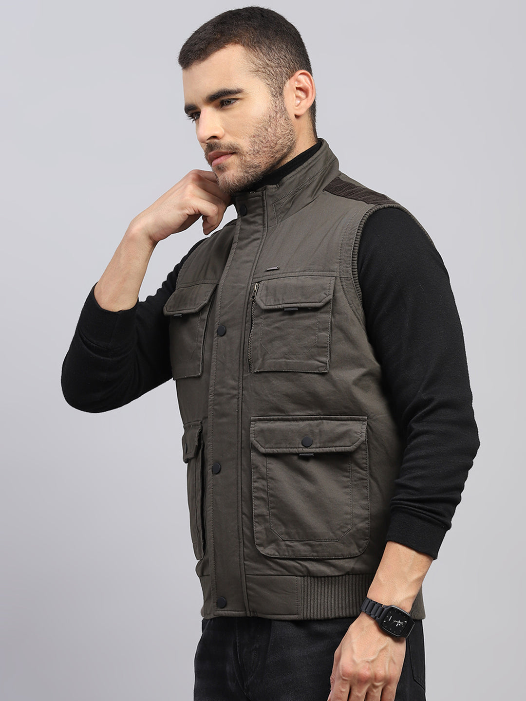 Men Olive Solid Collar Sleeveless Jacket