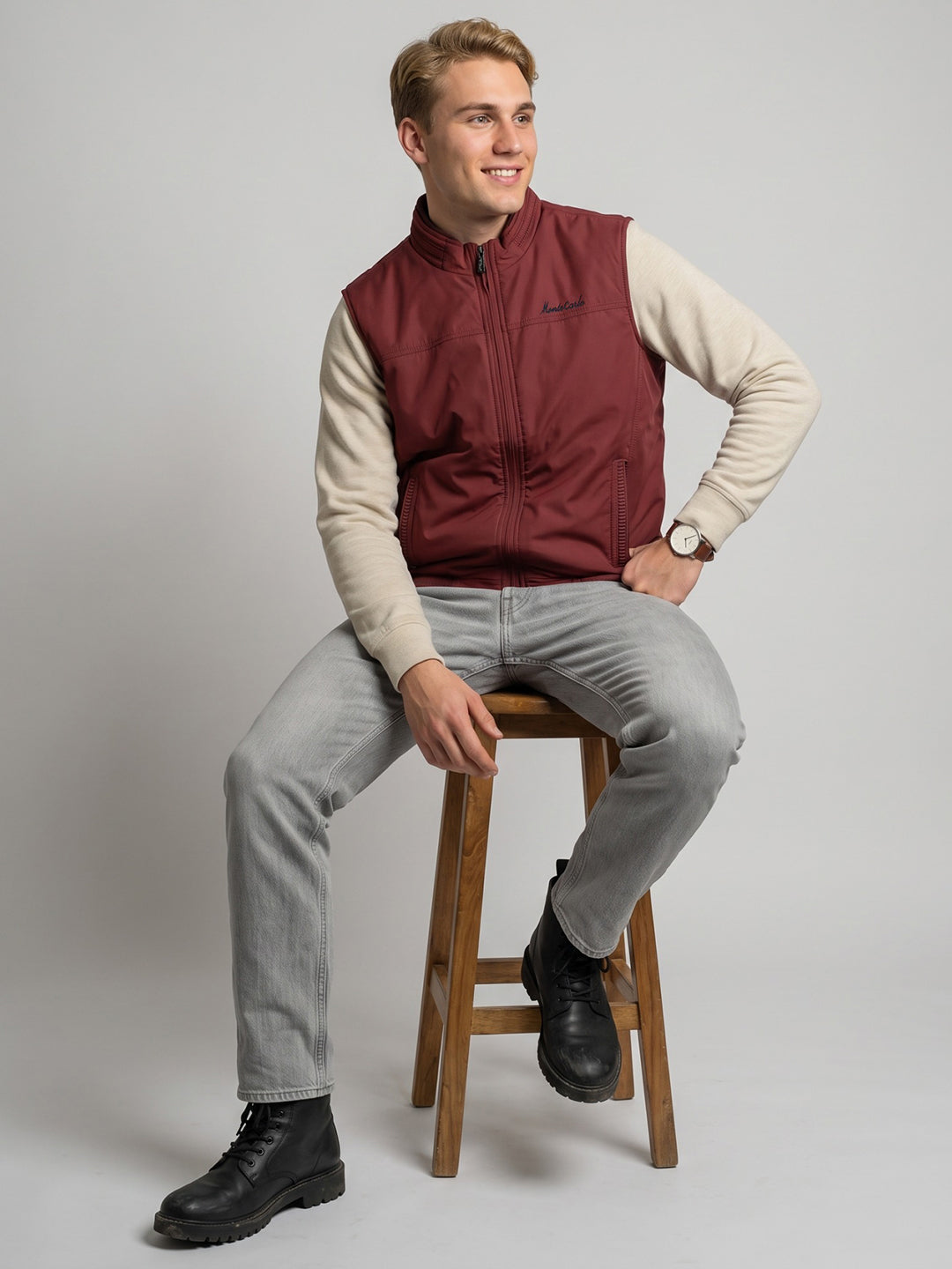 Men Maroon Solid Collar Sleeveless Jacket