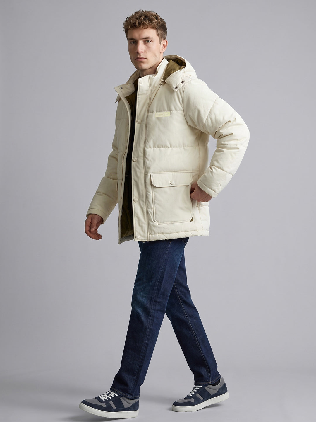 Men Cream Solid Hooded Full Sleeve Jacket