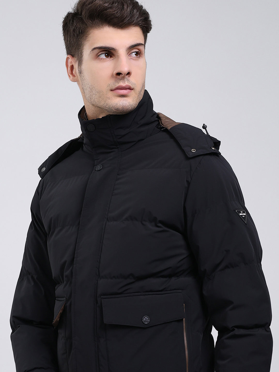 Men Black Solid Hooded Full Sleeve Jacket