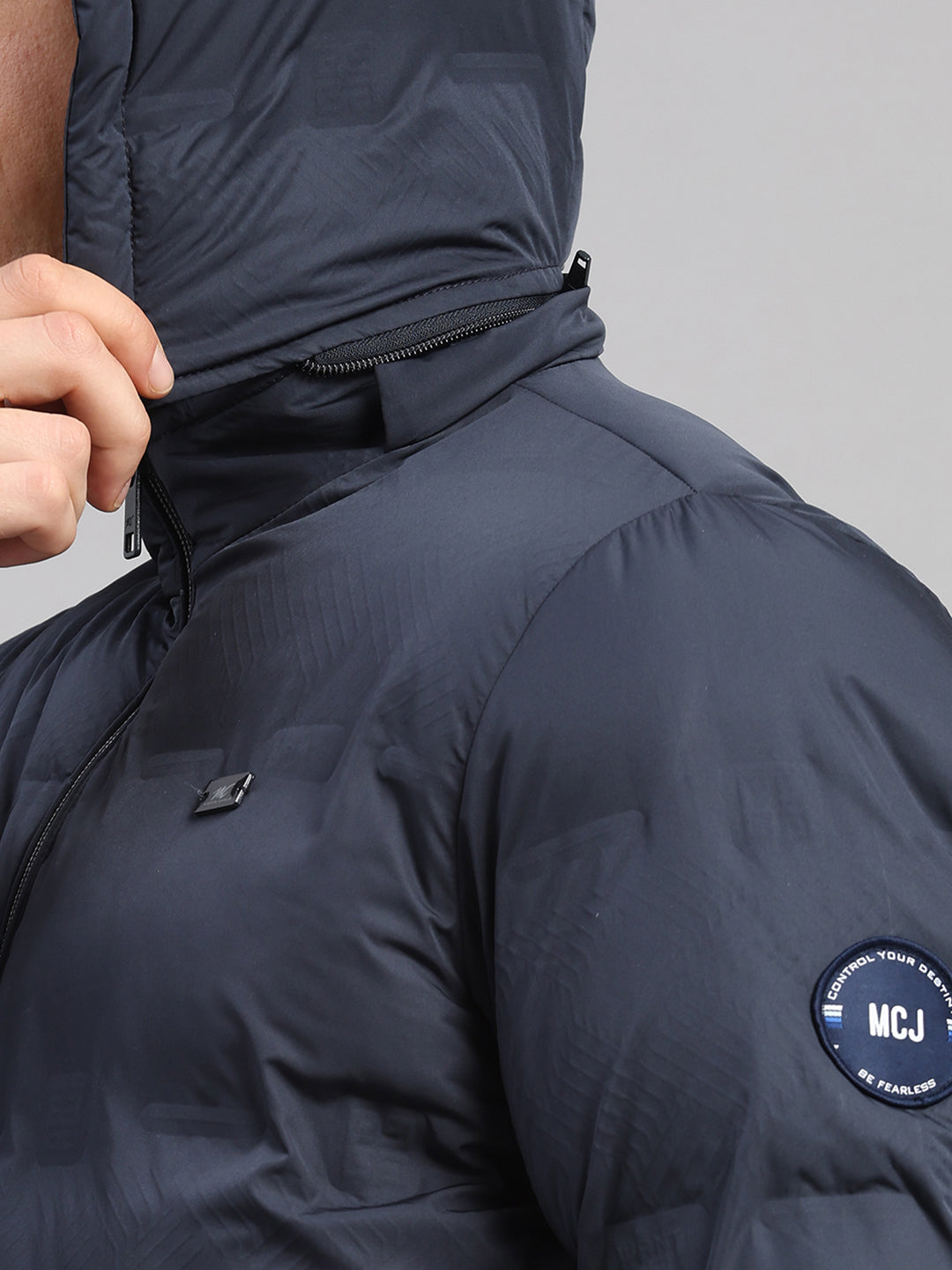 Men Navy Blue Solid Hooded Full Sleeve Jacket