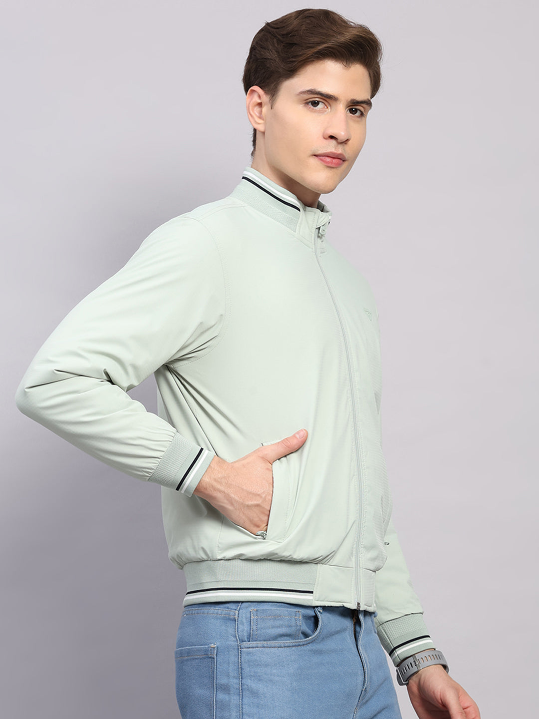 Men Green Solid Mock Neck Full Sleeve Jacket