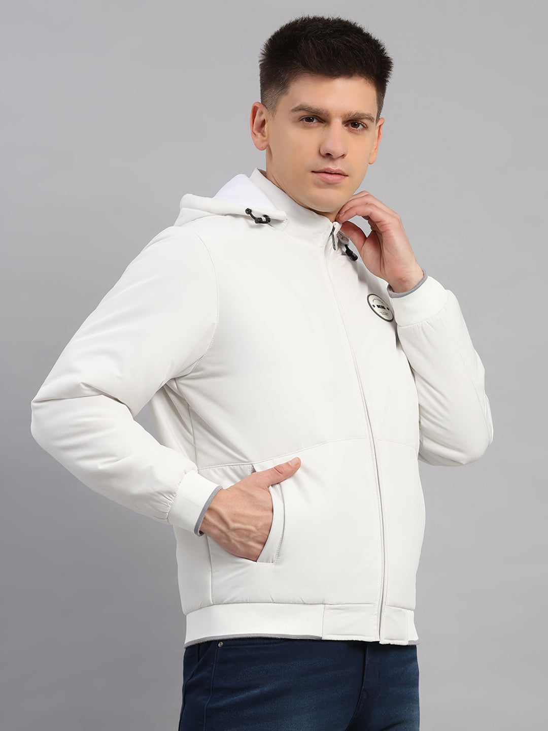 Men White Solid Hooded Full Sleeve Jacket