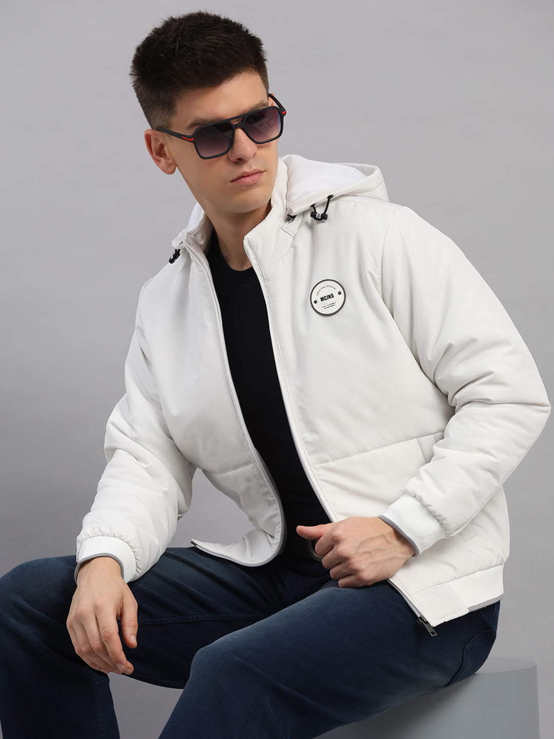 Men White Solid Hooded Full Sleeve Jacket