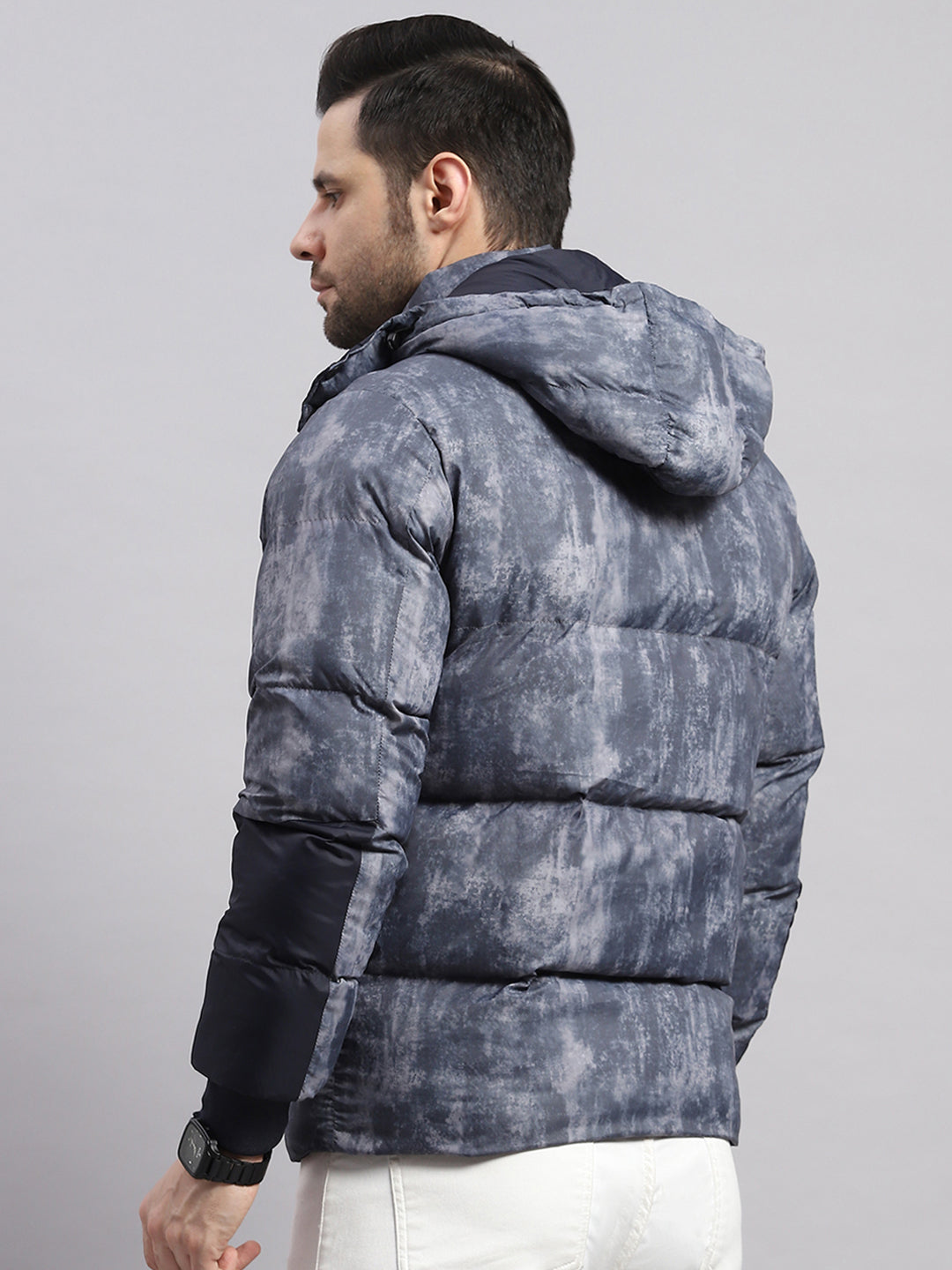 Men Charcoal Solid Hooded Full Sleeve Jacket