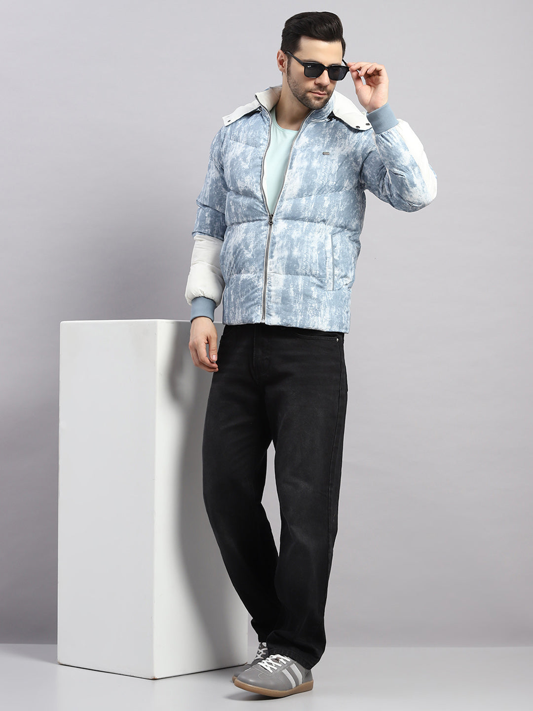 Men Sky Blue Solid Hooded Full Sleeve Jacket