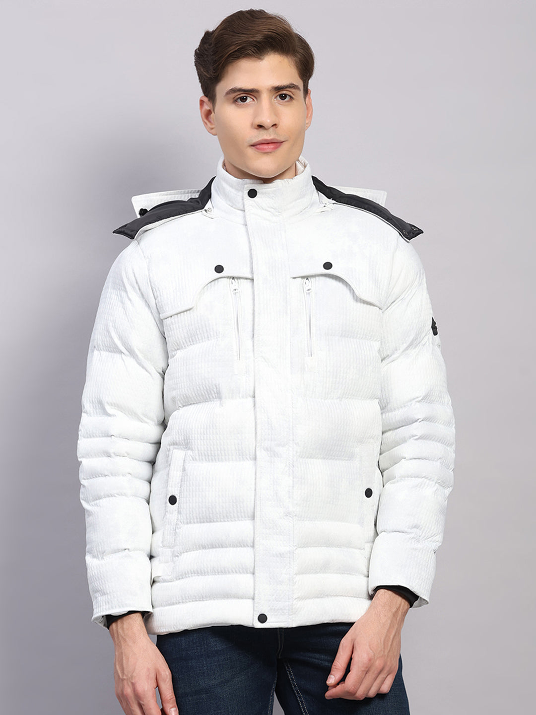 Men White Solid Hooded Full Sleeve Jacket