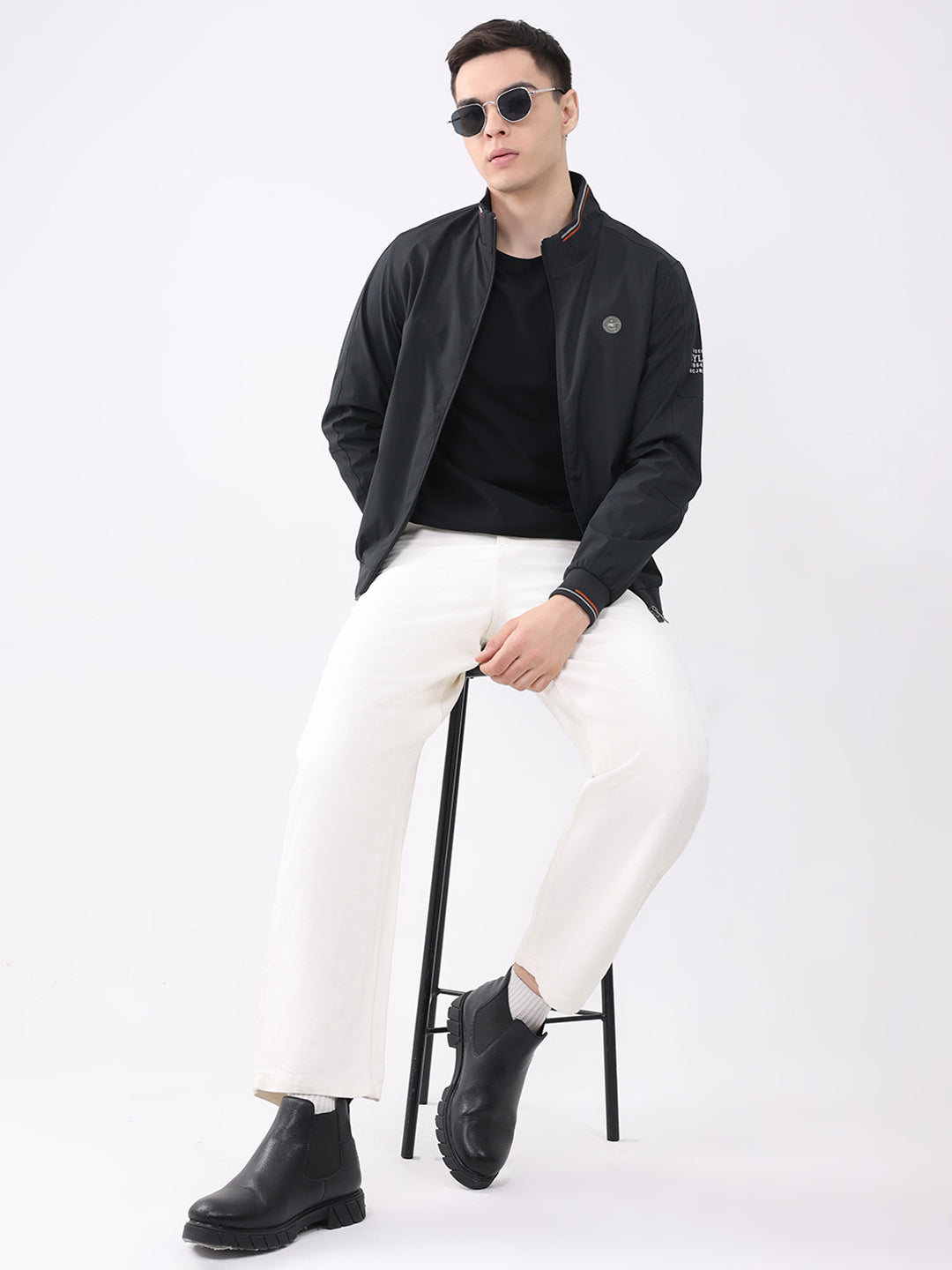 Men Black Solid Mock Neck Full Sleeve Jacket