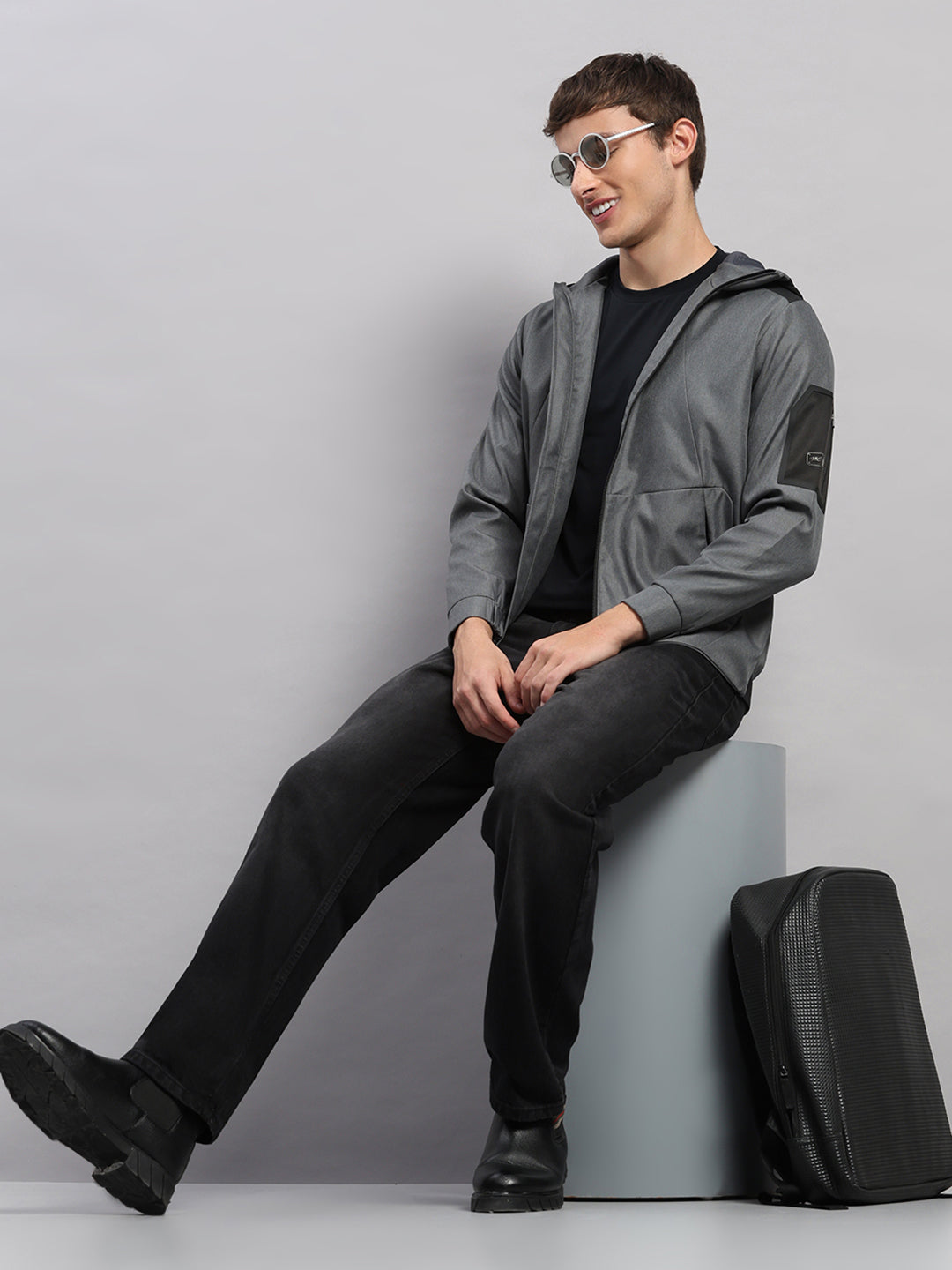 Men Grey Solid Hooded Full Sleeve Jacket