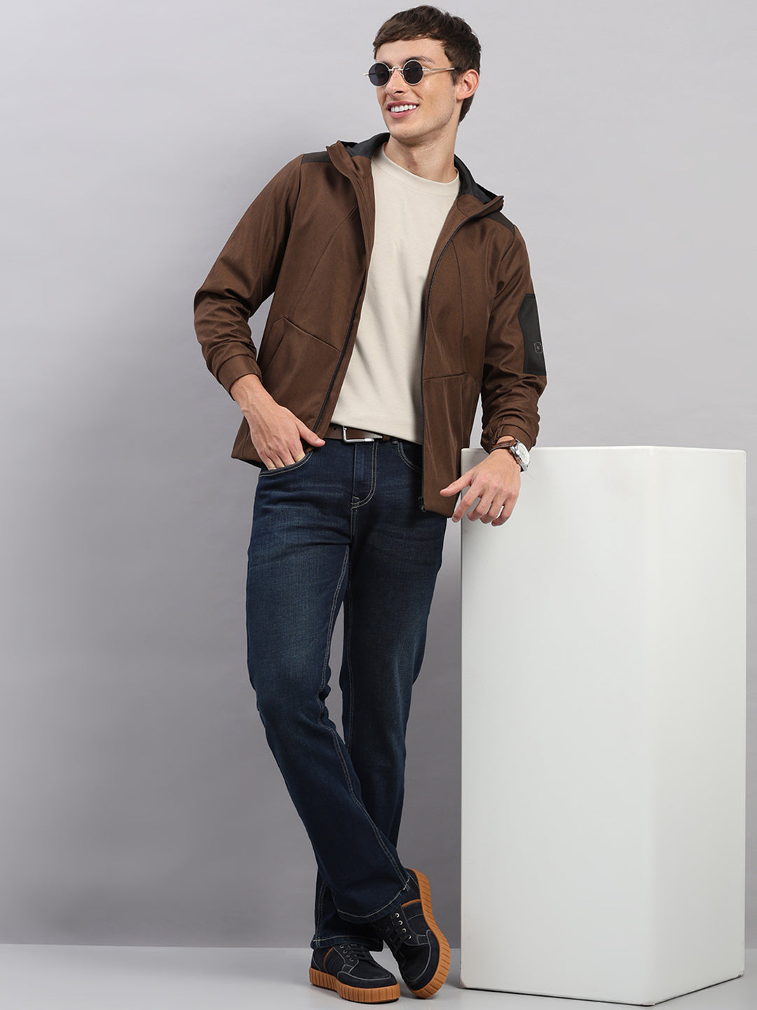 Men Brown Solid Hooded Full Sleeve Jacket