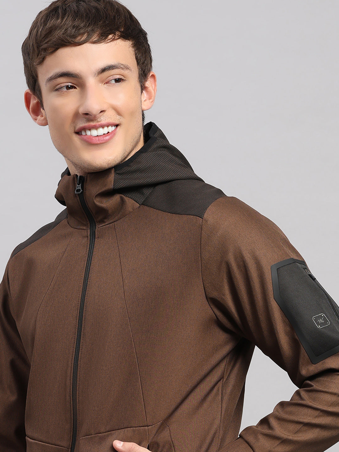 Men Brown Solid Hooded Full Sleeve Jacket