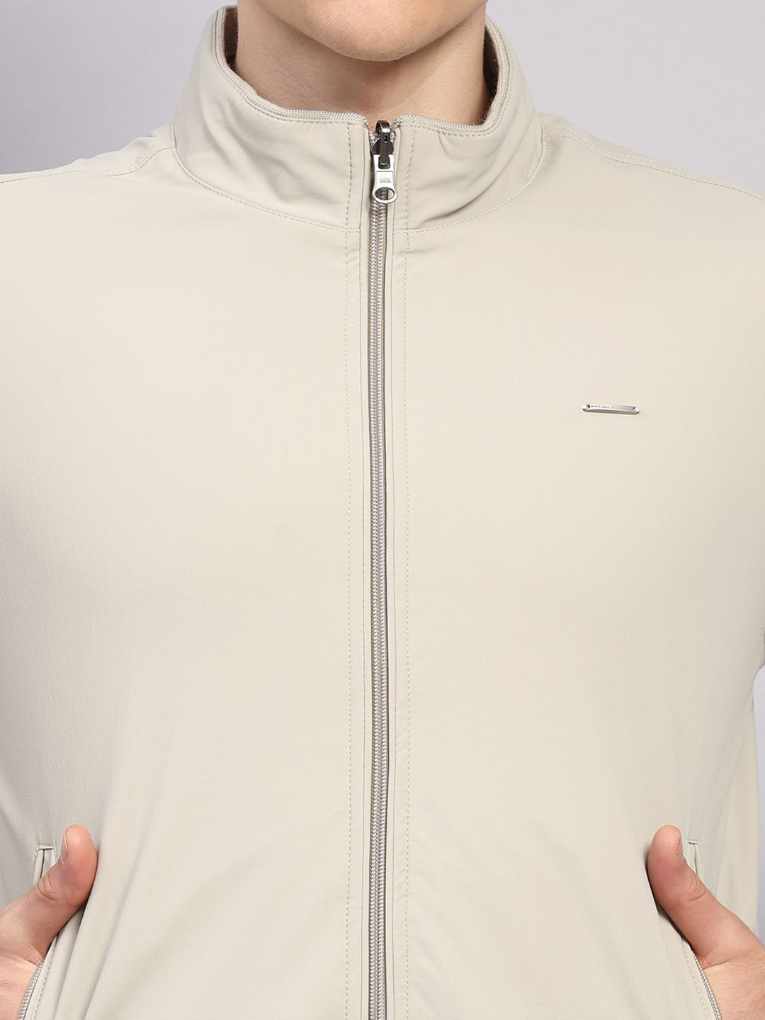 Men Off White Solid Collar Full Sleeve Jacket