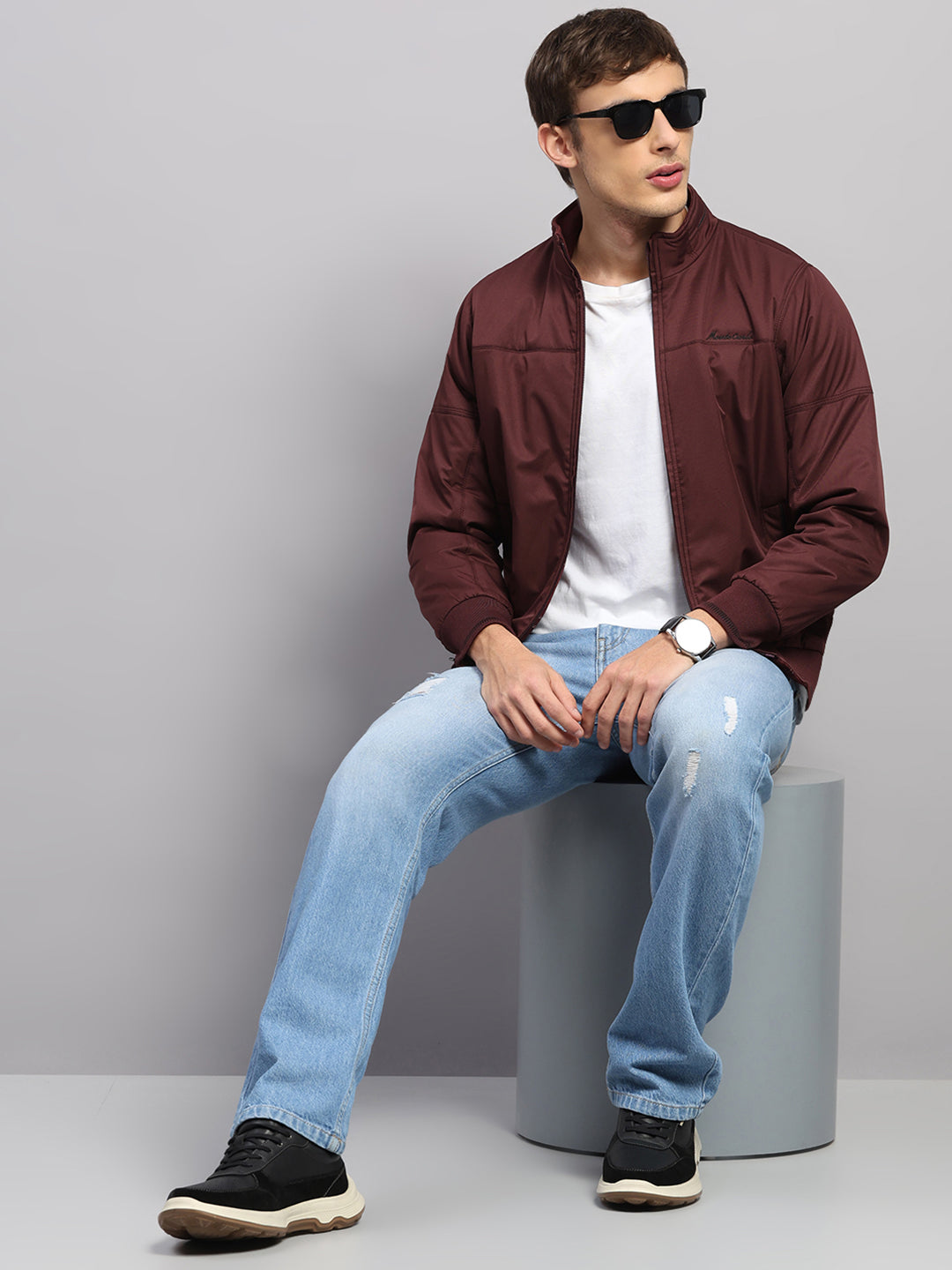 Men Burgundy Solid Collar Full Sleeve Jacket