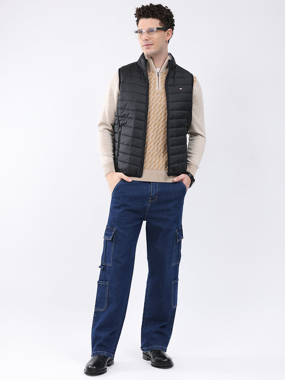Men Black Solid Collar Sleeveless Jacket