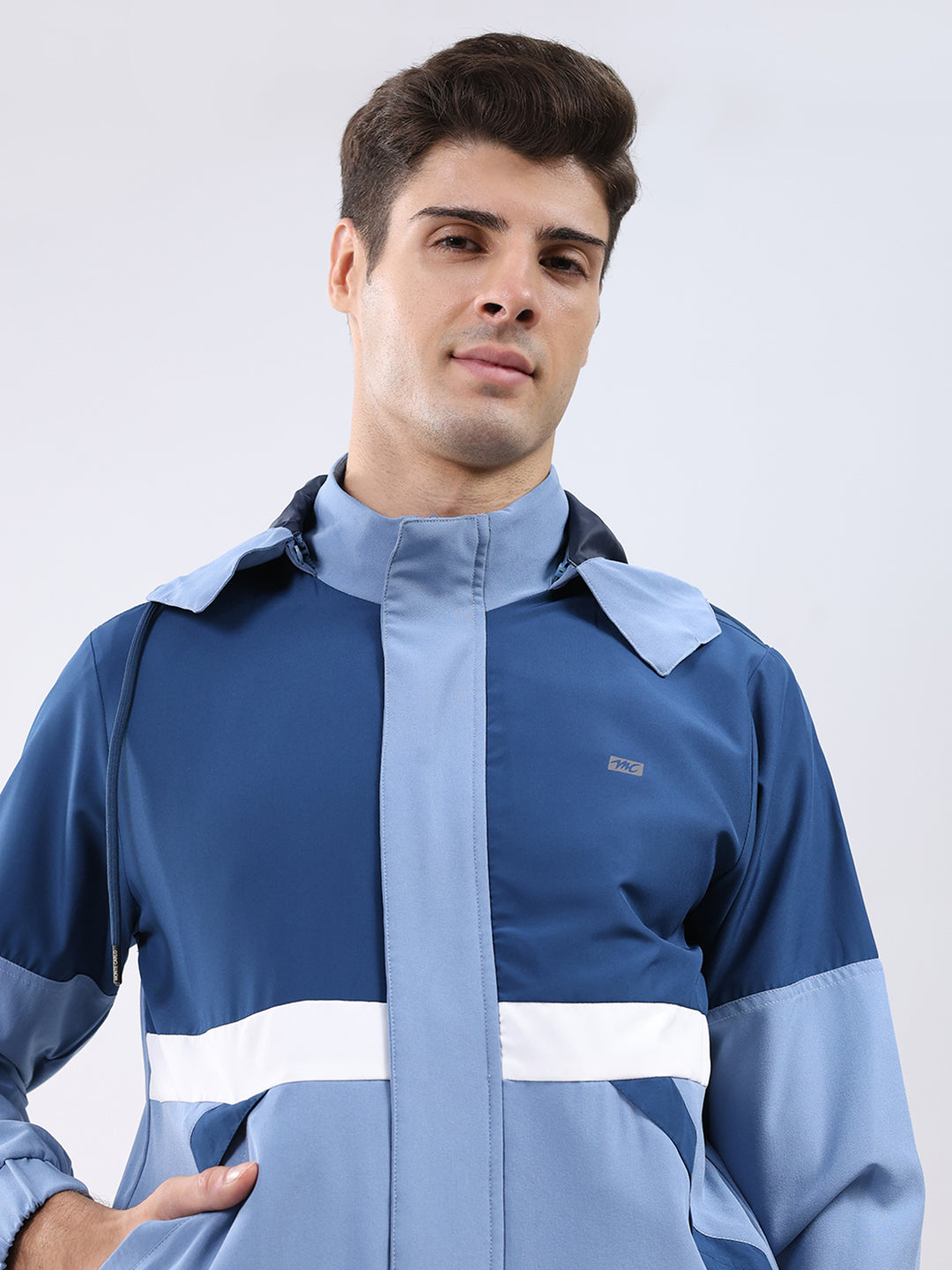 Men Blue Colourblocked Hooded Full Sleeve Jacket