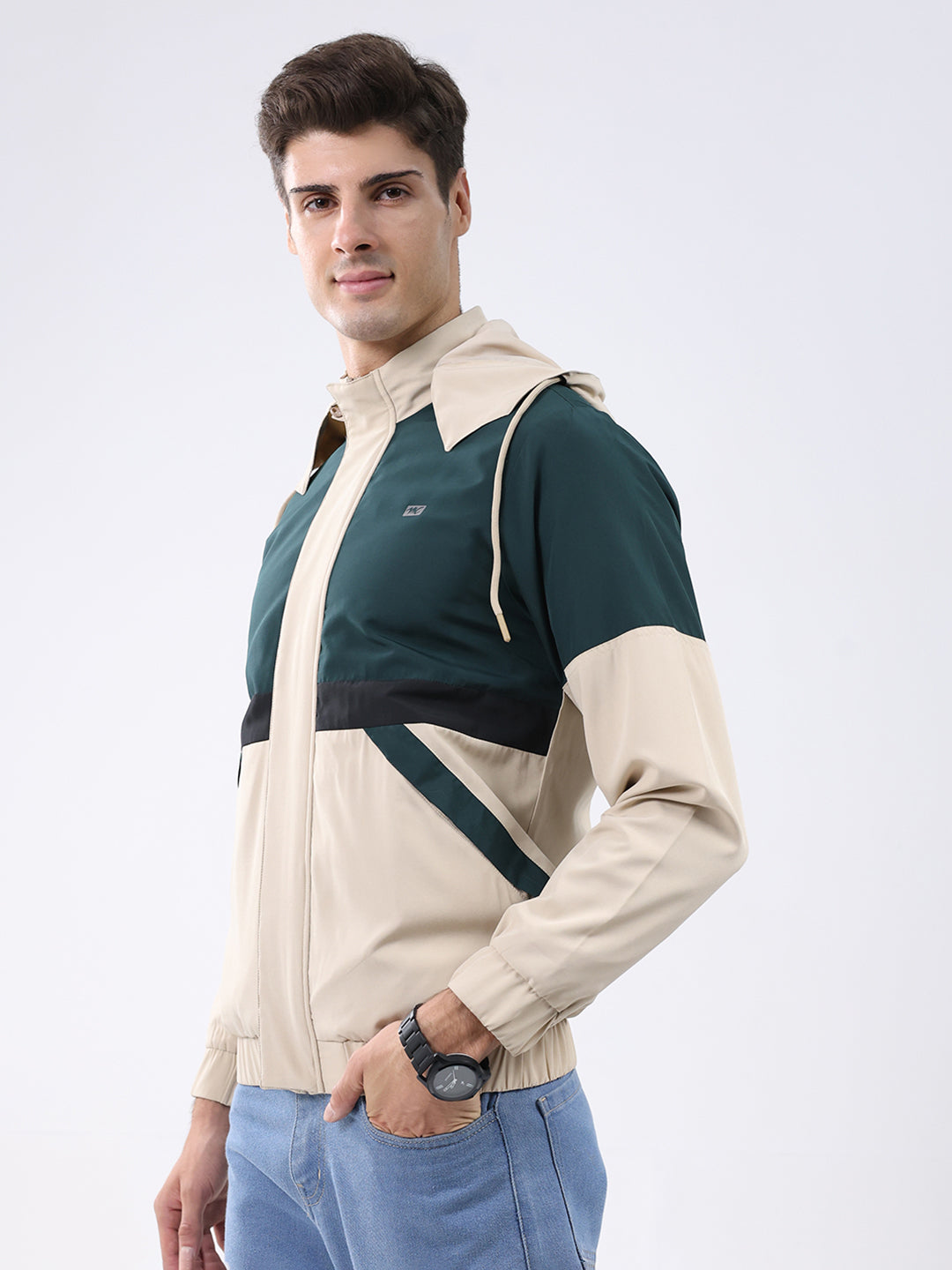 Men Green Colourblocked Hooded Full Sleeve Jacket