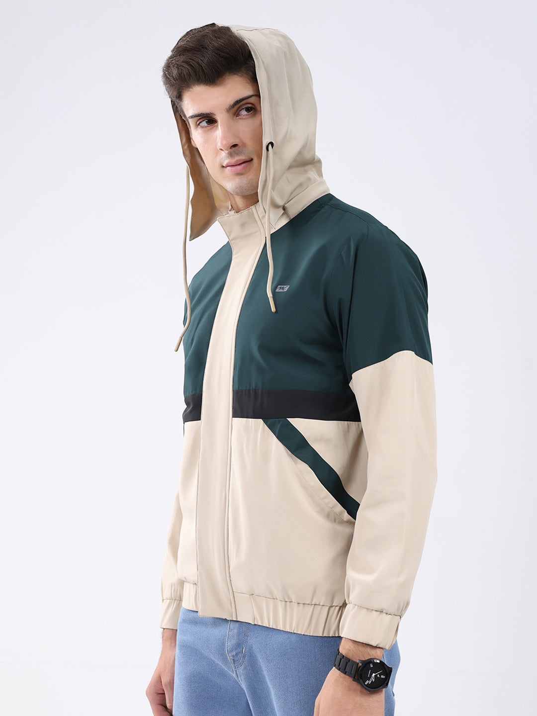 Men Green Colourblocked Hooded Full Sleeve Jacket