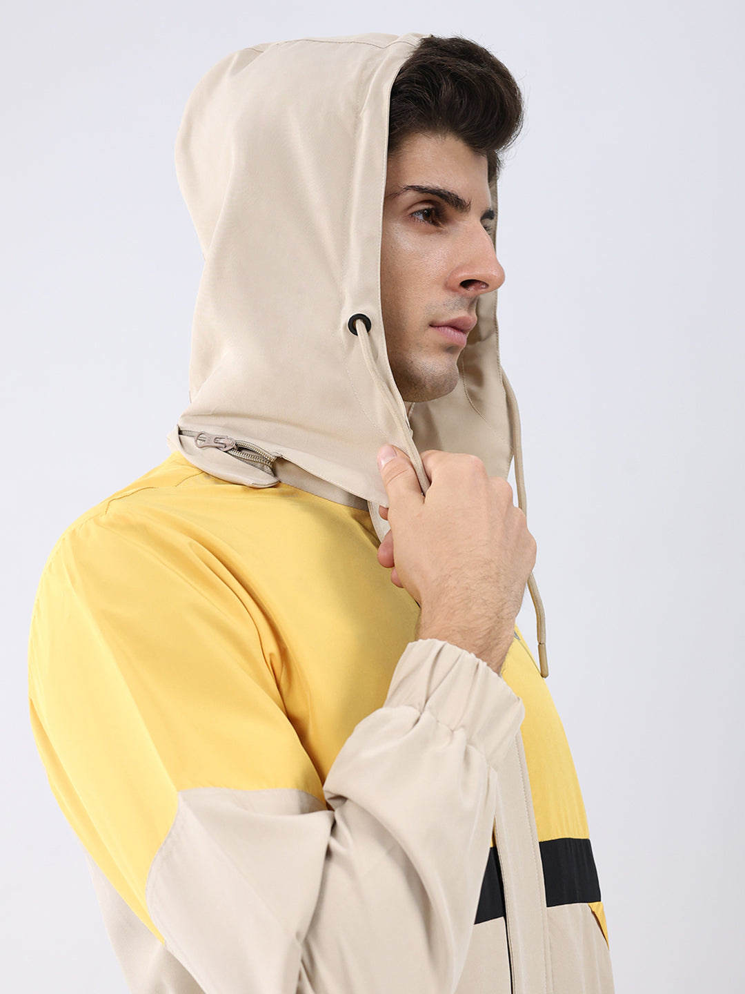 Men Yellow Colourblocked Hooded Full Sleeve Jacket