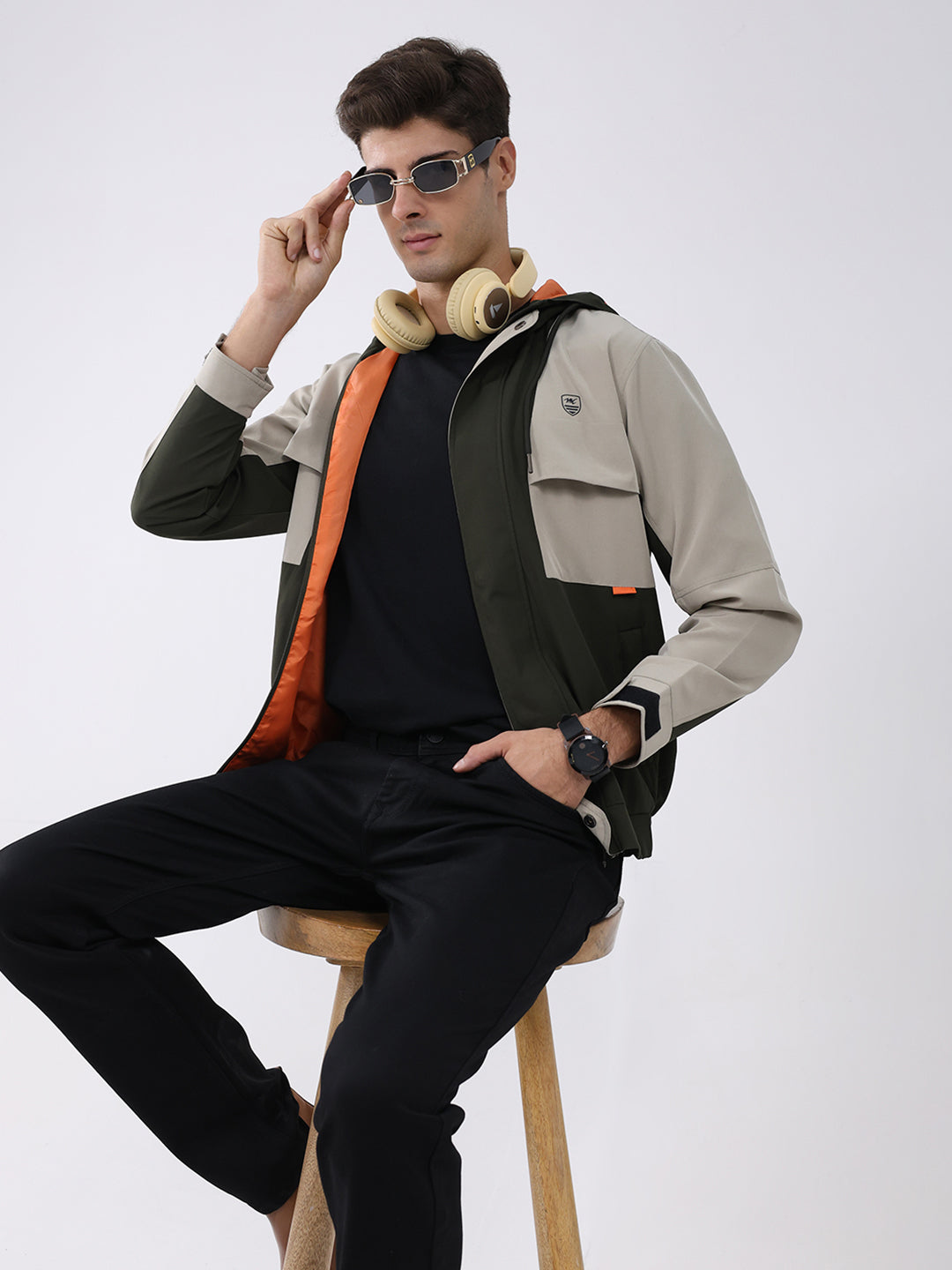 Men Olive Colourblocked Hooded Full Sleeve Jacket