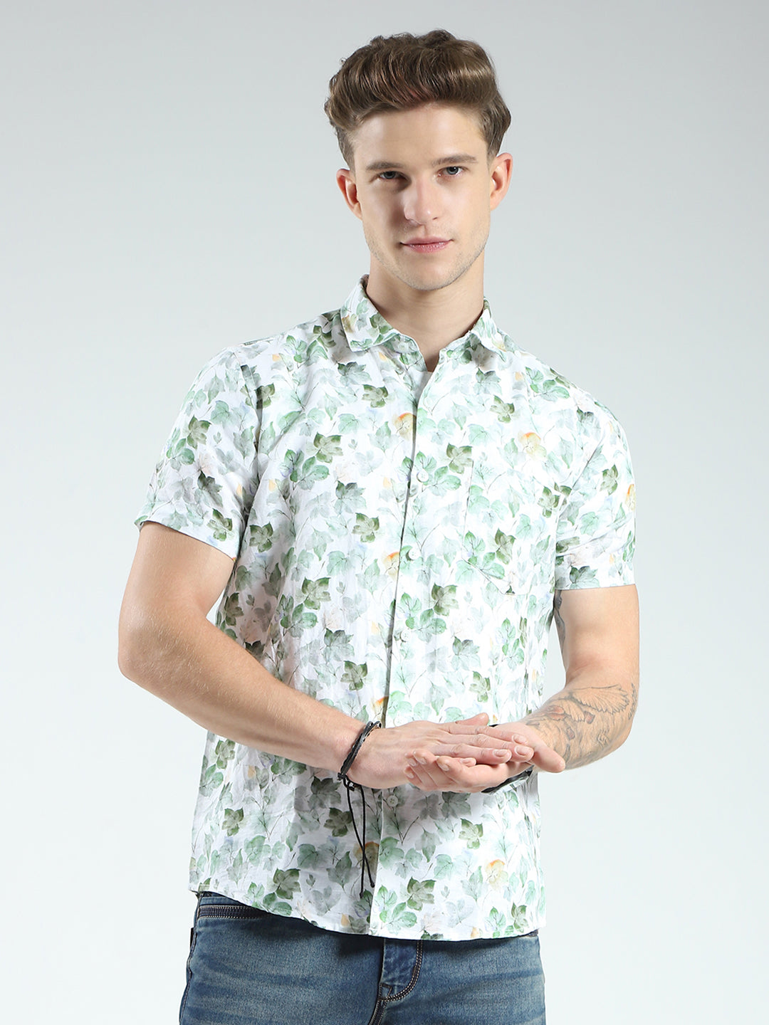 Men Green Printed Collar Half Sleeve Linen Shirt
