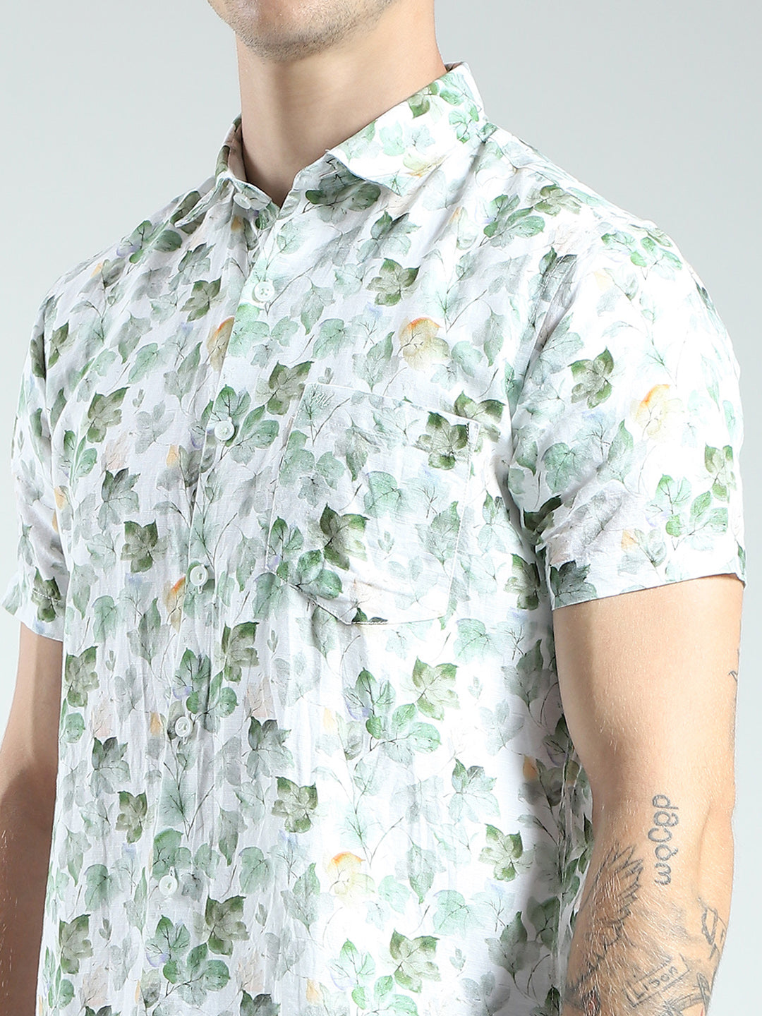 Men Green Printed Collar Half Sleeve Linen Shirt
