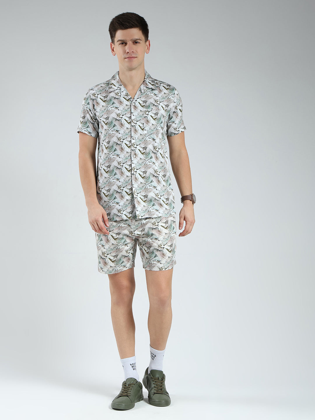 Men Green Printed Collar Half Sleeve Cords Set
