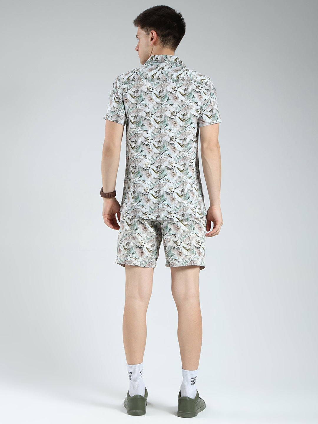 Men Green Printed Collar Half Sleeve Cords Set