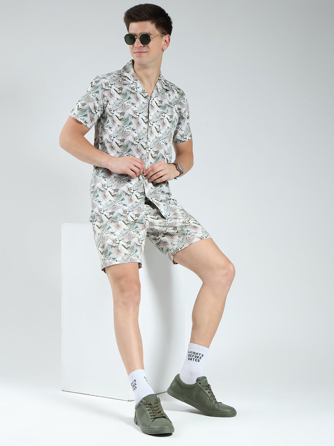 Men Green Printed Collar Half Sleeve Cords Set