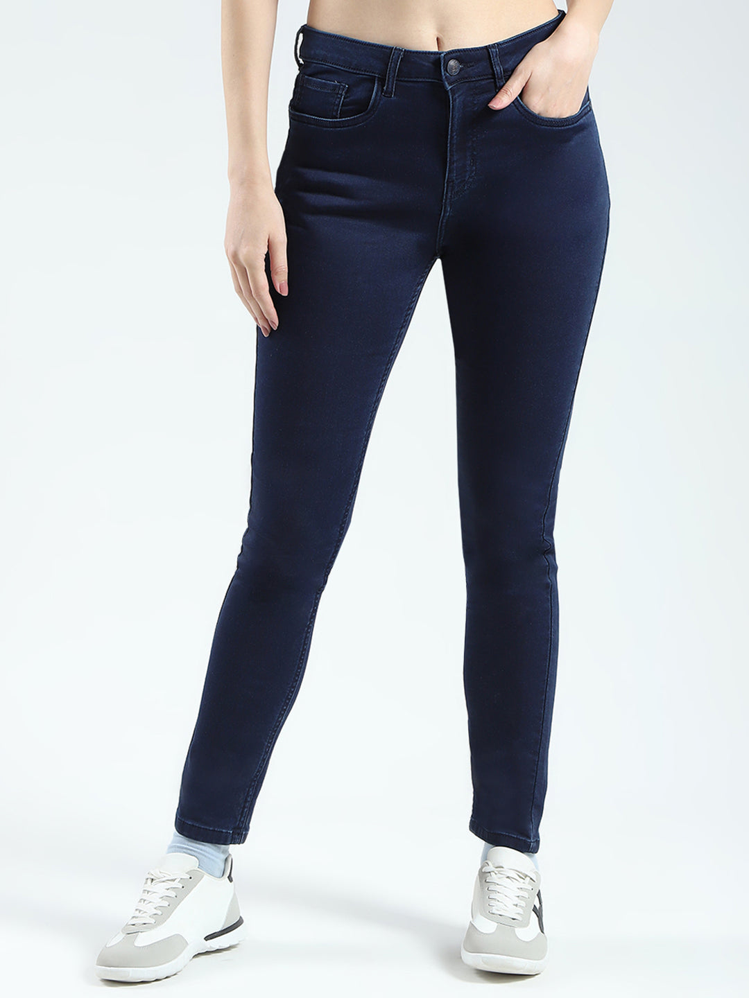 Women Blue Solid Slim Fit Denim