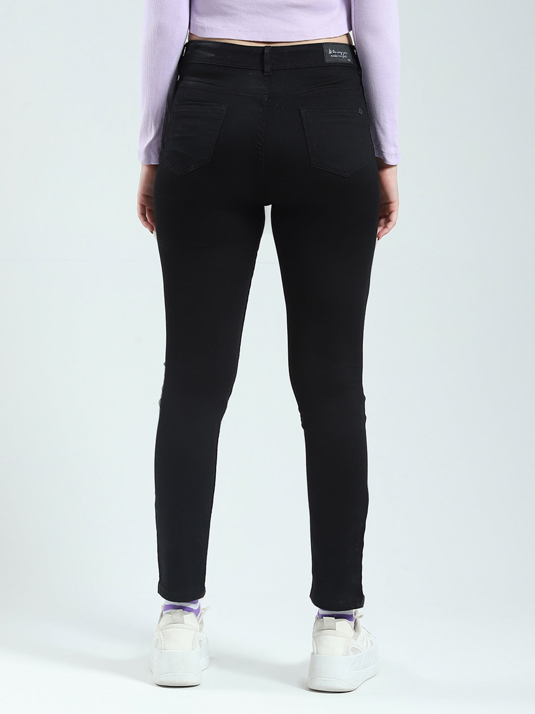 Women Black Solid Slim Fit Denim