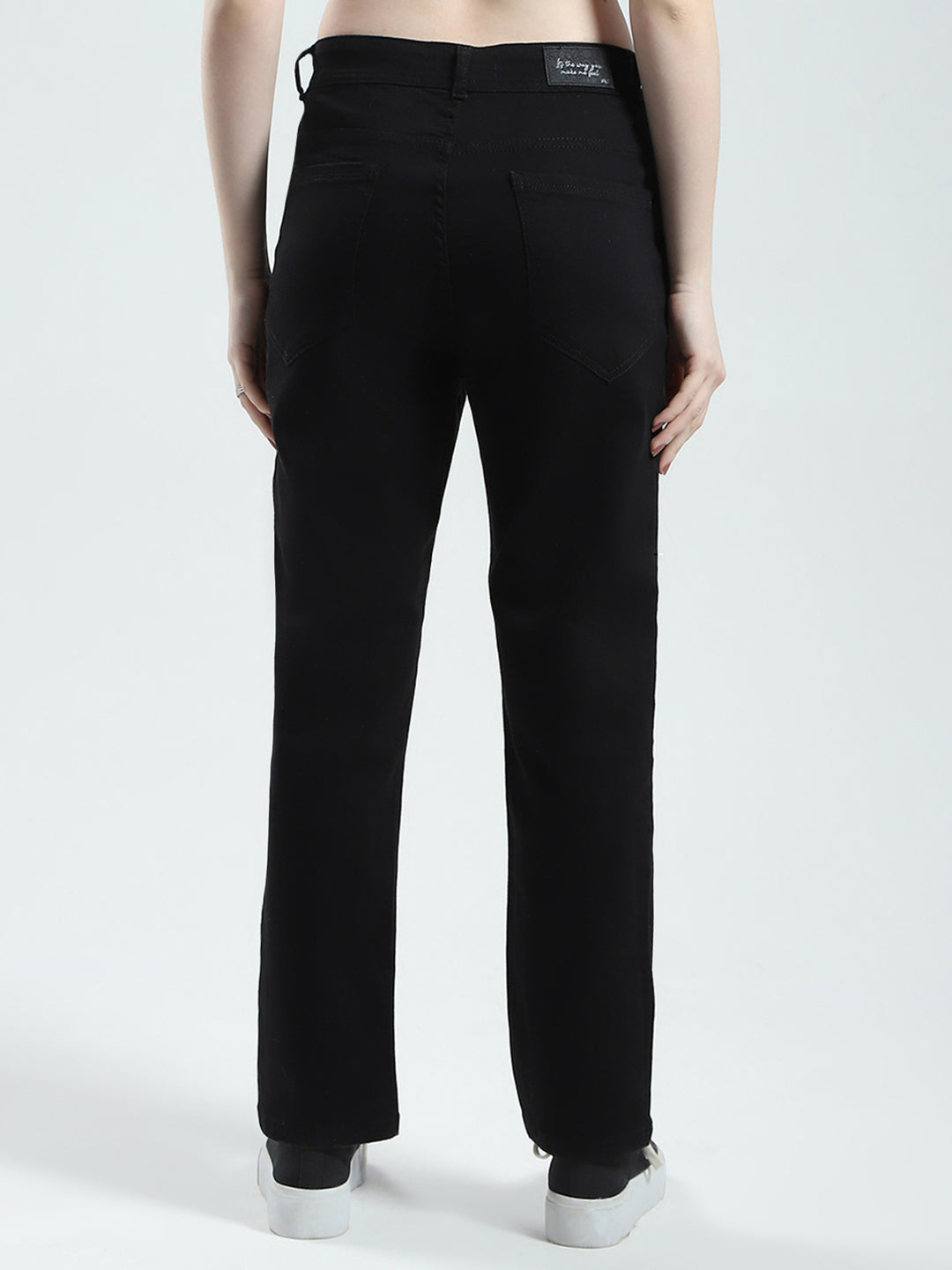 Women Black Solid Straight Fit Denim