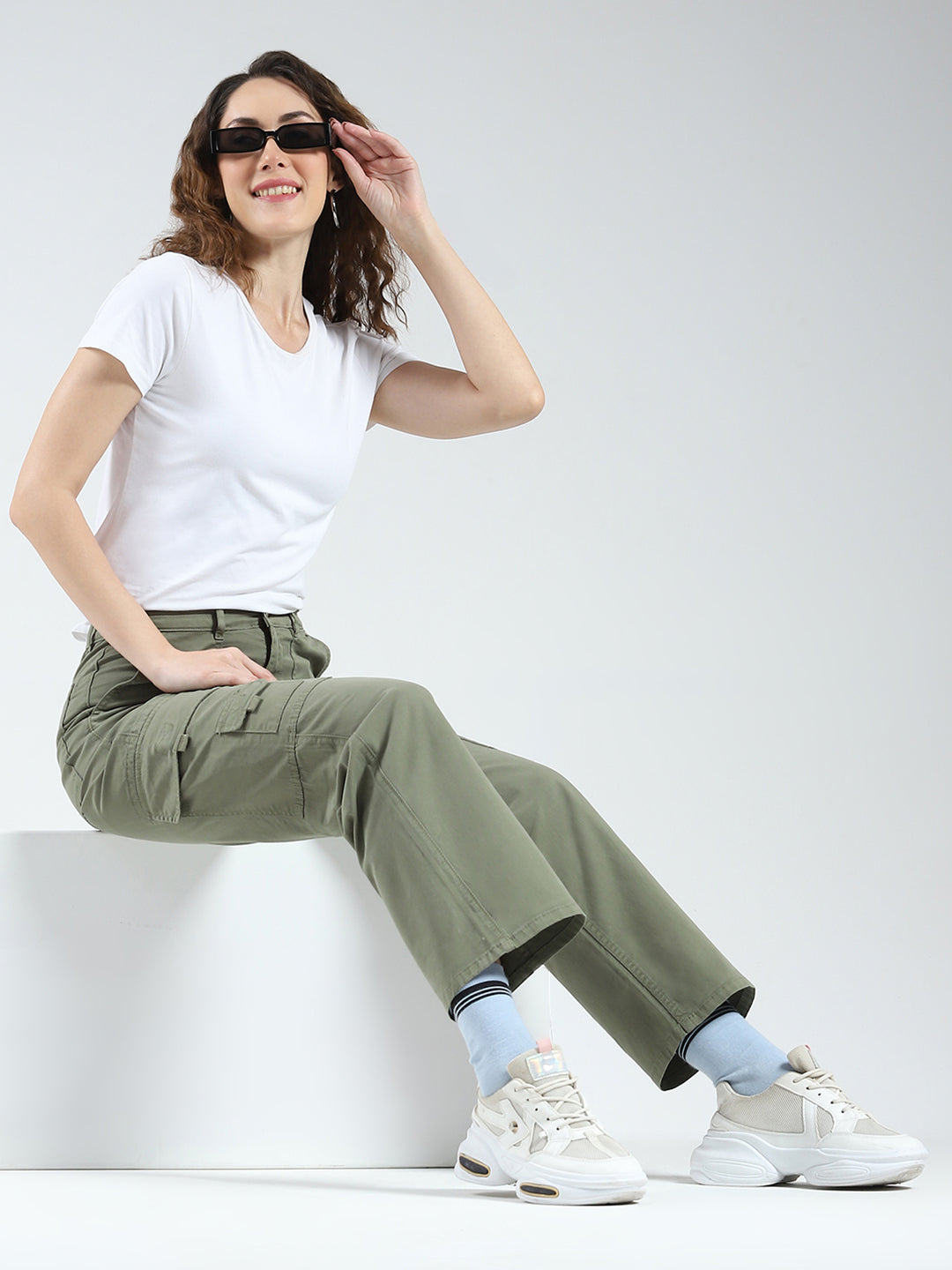Women Green Solid Straight Fit Cargo