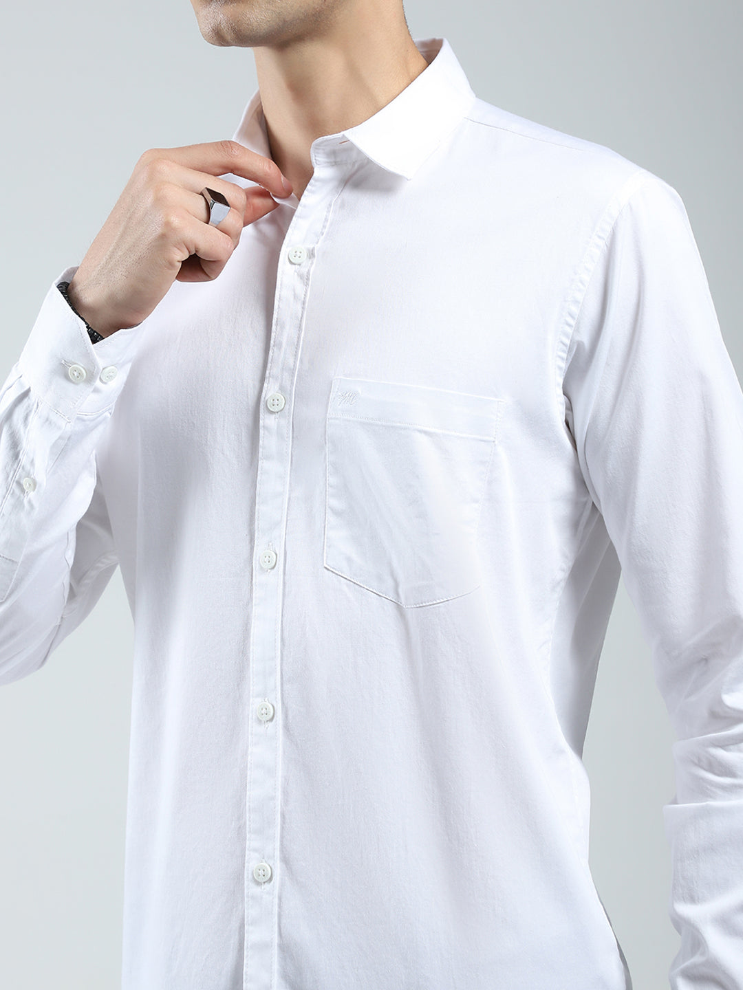 Men White Solid Collar Full Sleeve Shirt