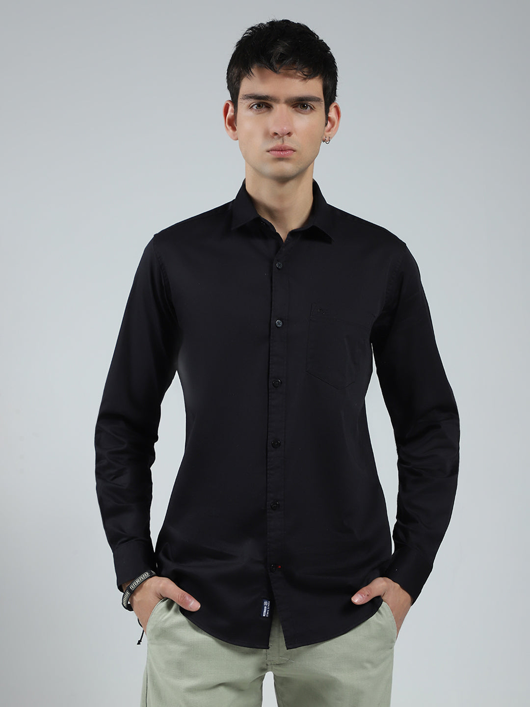 Men Black Solid Collar Full Sleeve Shirt