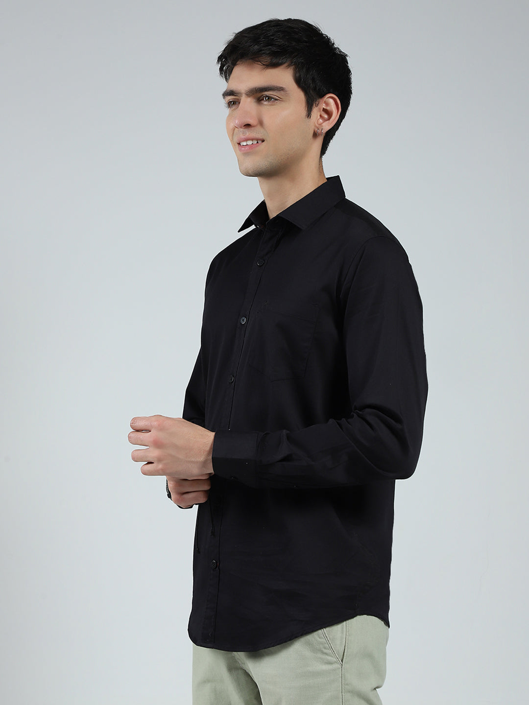 Men Black Solid Collar Full Sleeve Shirt