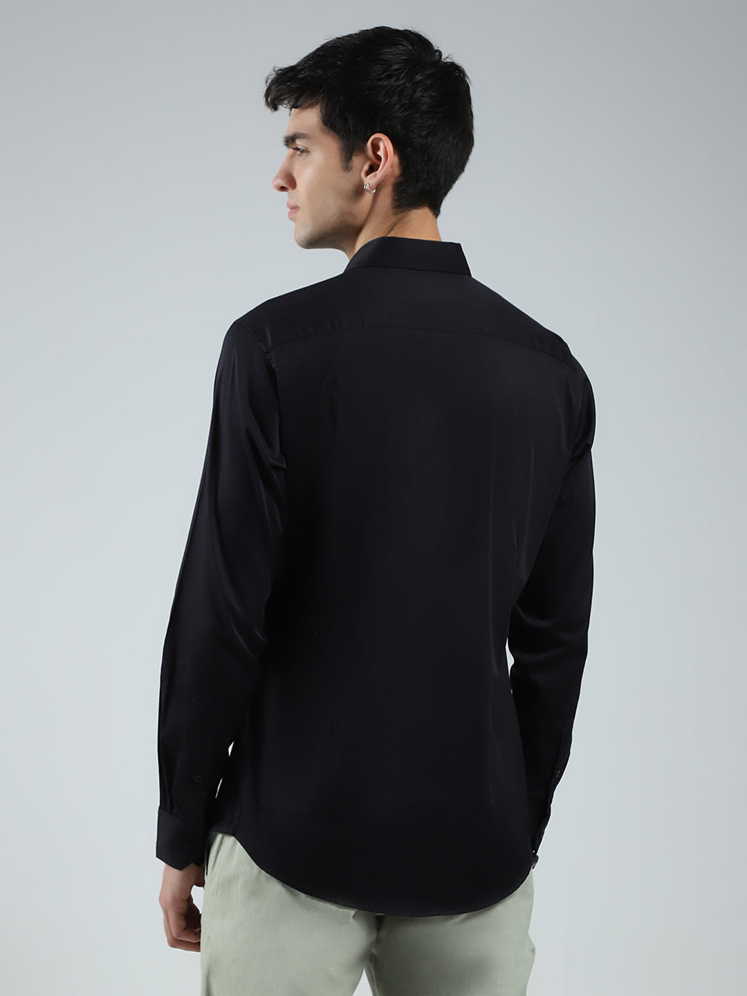 Men Black Solid Collar Full Sleeve Shirt
