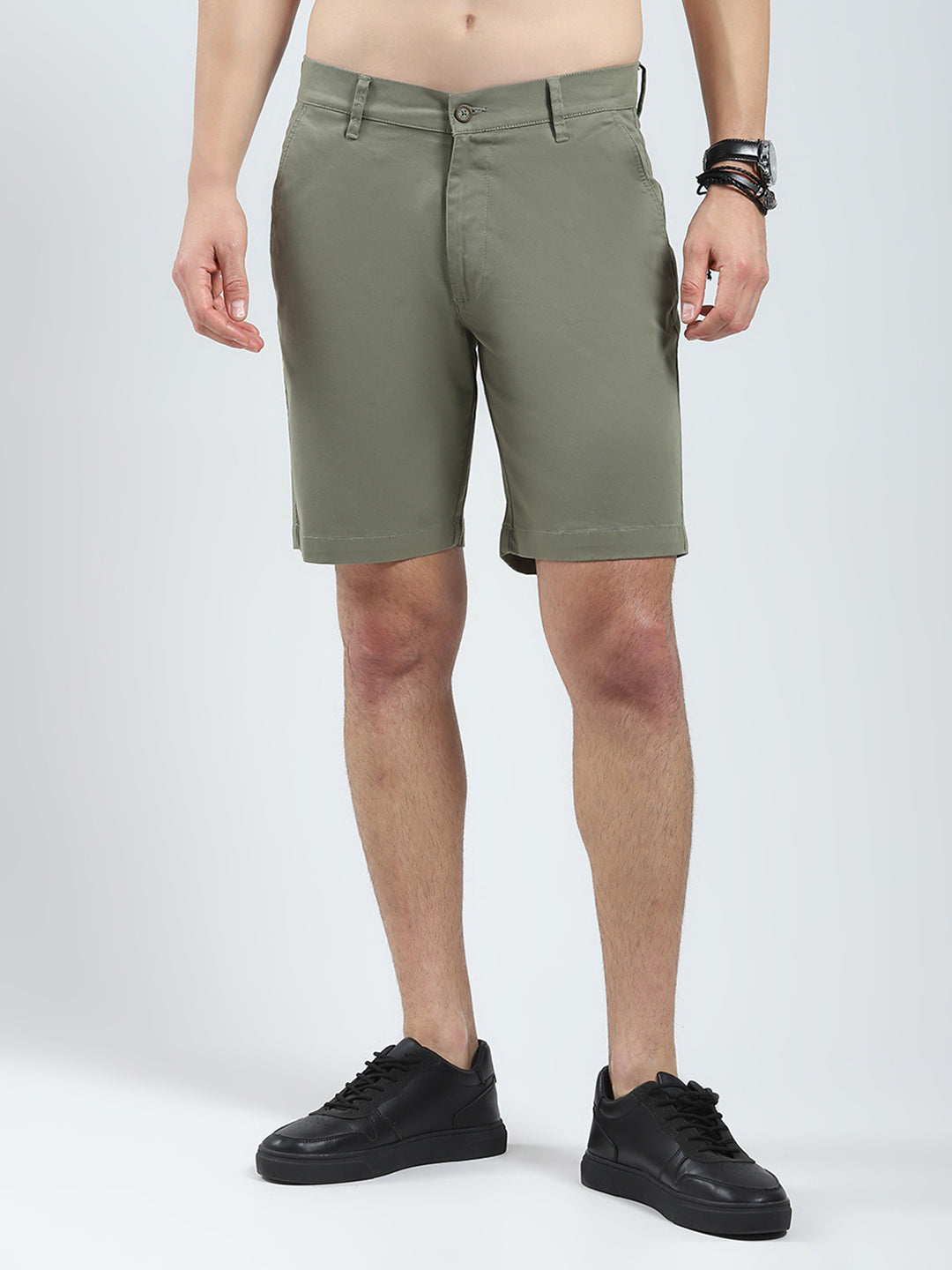 Men Olive Solid Regular Fit Short