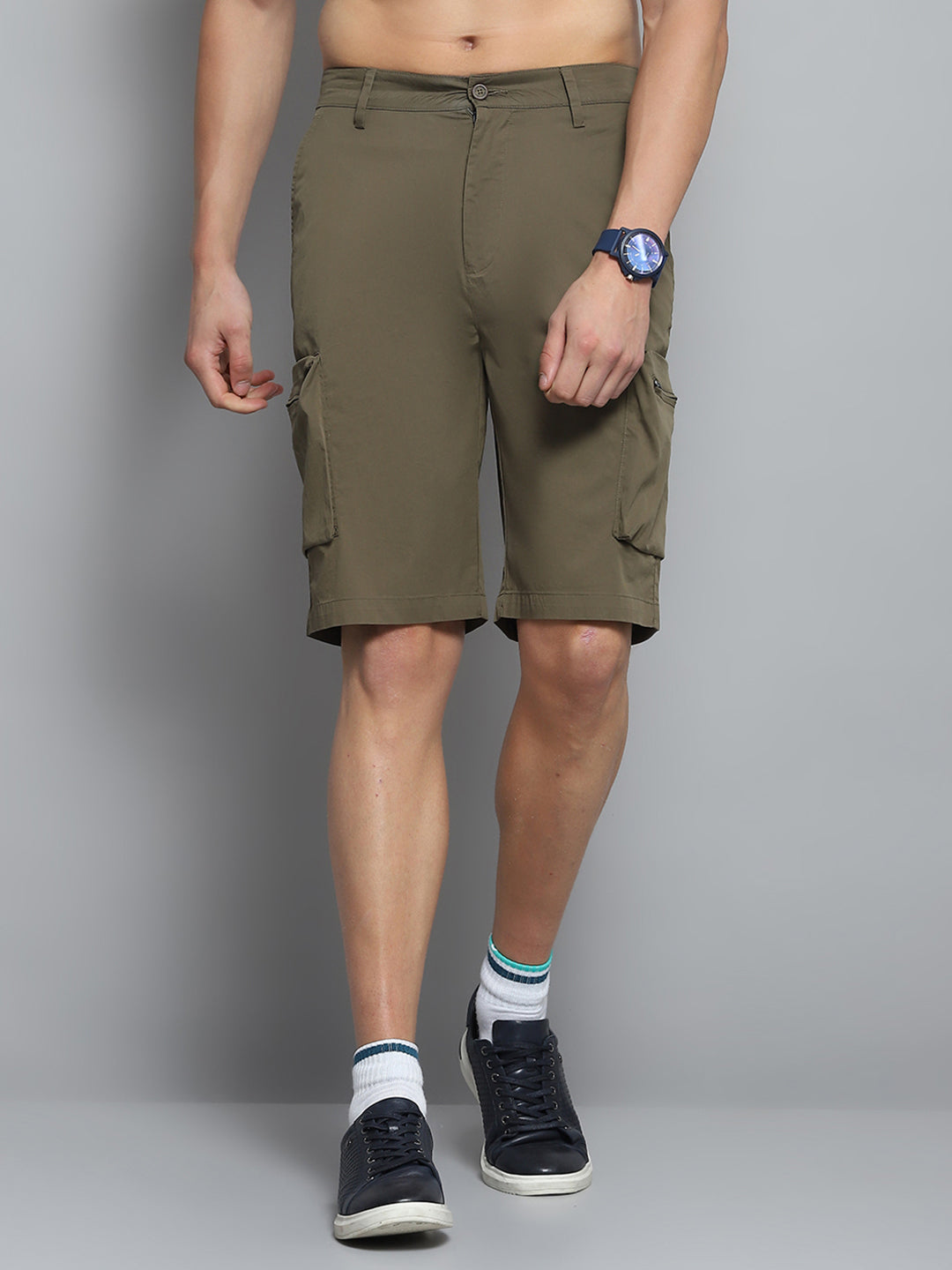 Men Olive Solid Regular Fit Short
