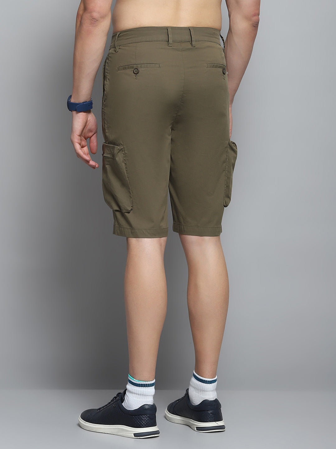 Men Olive Solid Regular Fit Short