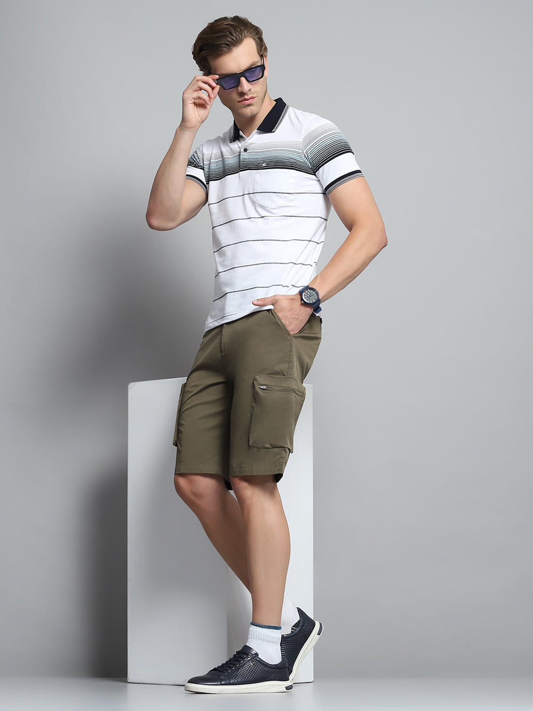 Men Olive Solid Regular Fit Short
