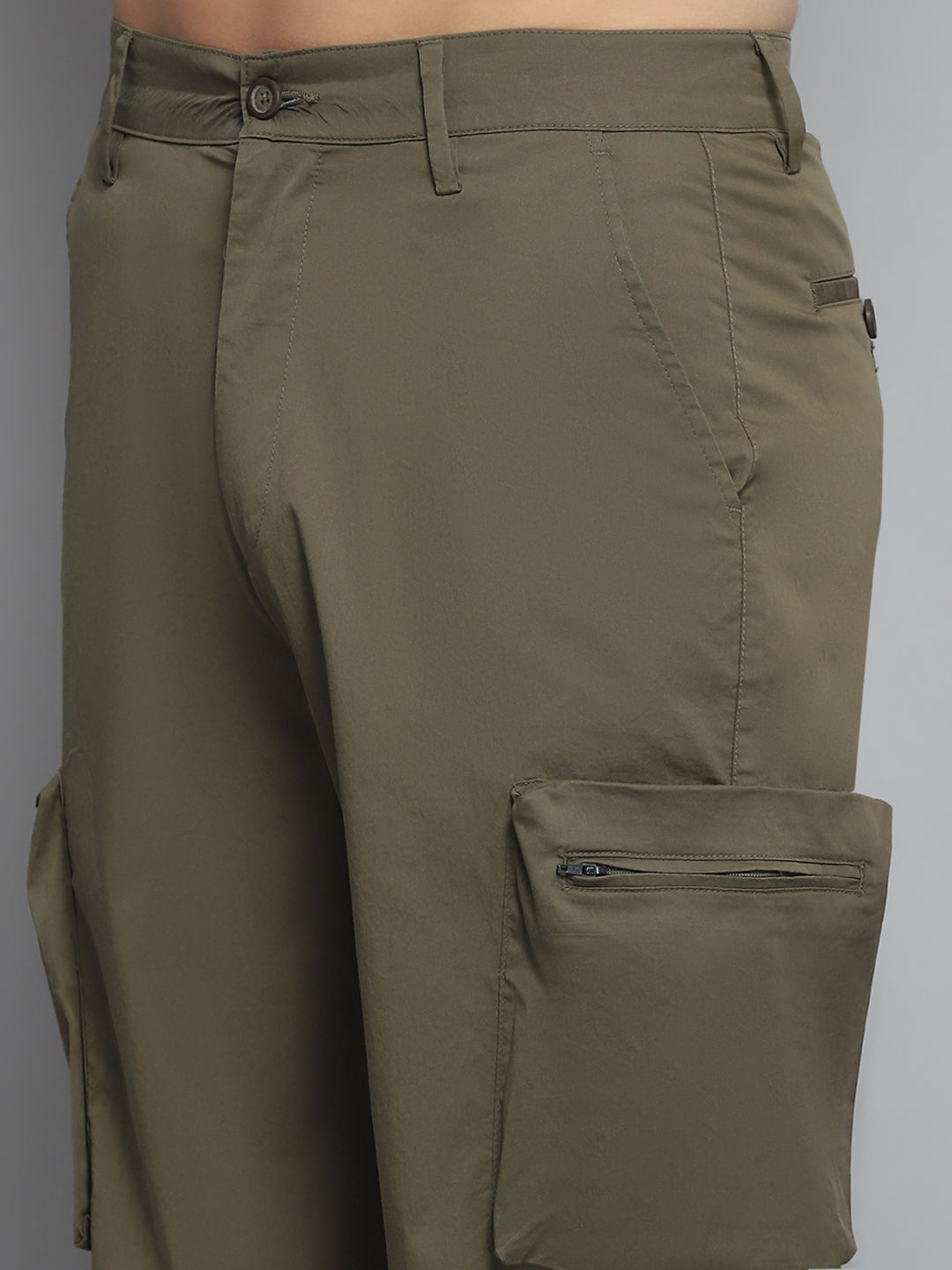 Men Olive Solid Regular Fit Short