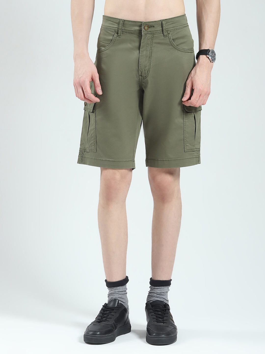 Men Olive Solid Regular Fit Shorts